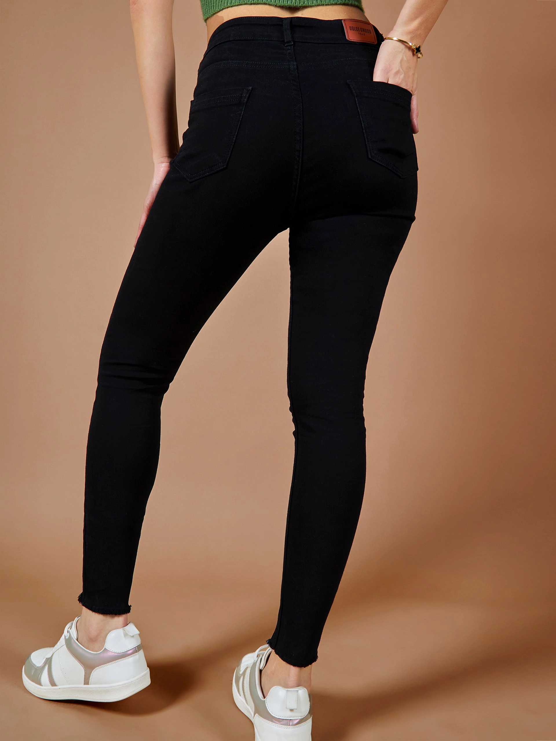 24/7 Comfort Black Skinny High-Rise Cropped Fringed Hemline Solid Stretchable Denim Jeans High-End Style Closet Must