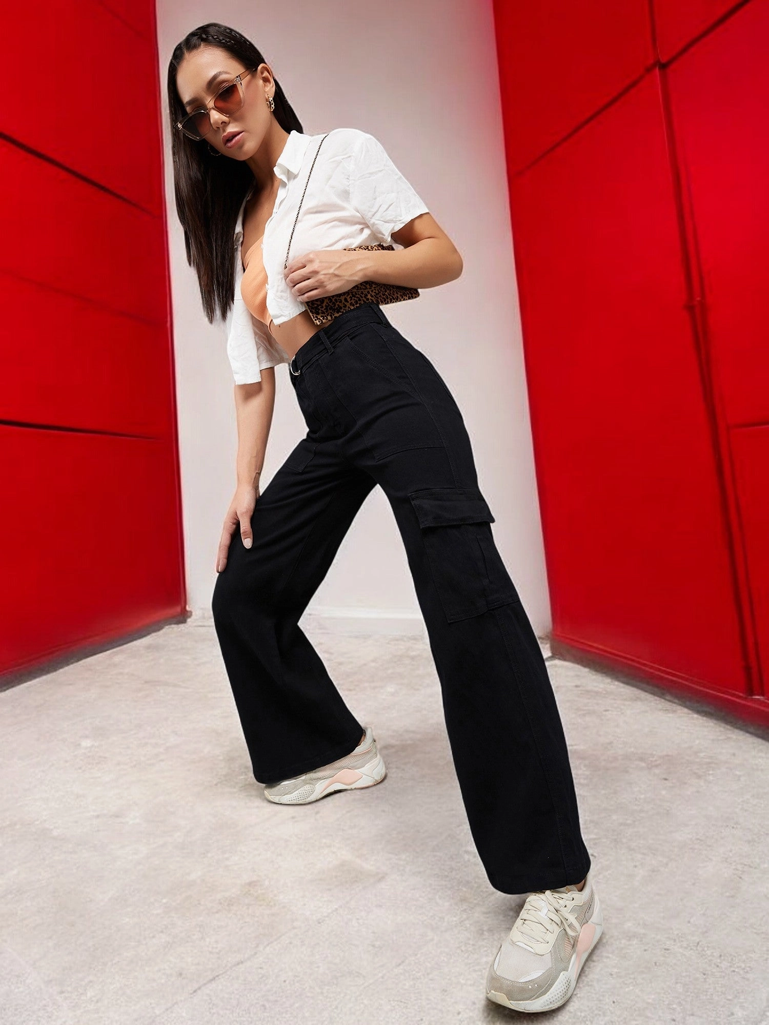 Outfit Vibe 24/7 Comfort Black Wide-Leg Cargo High-Rise Stretchable Denim Jeans