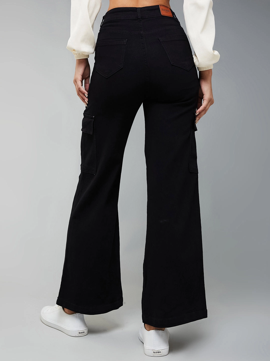 Elegant Party Look Winter Warmth 24/7 Comfort Black Wide-Leg High-Rise Stretchable Denim Cargo Jeans
