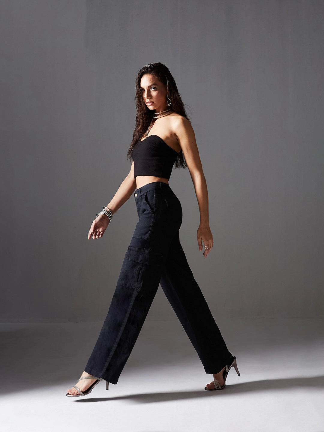 Neutral Style Stylish Daily Wear Parent Style 24/7 Comfort Black Wide-Leg High-Rise Stretchable Denim Cargo Jeans