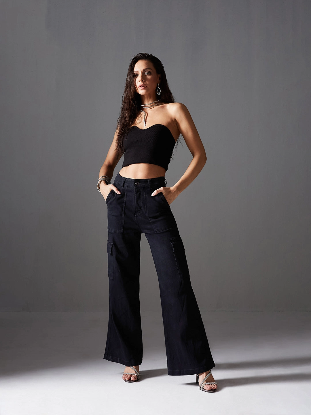 Neutral design 24/7 Comfort Black Wide-Leg High-Rise Stretchable Denim Cargo Jeans