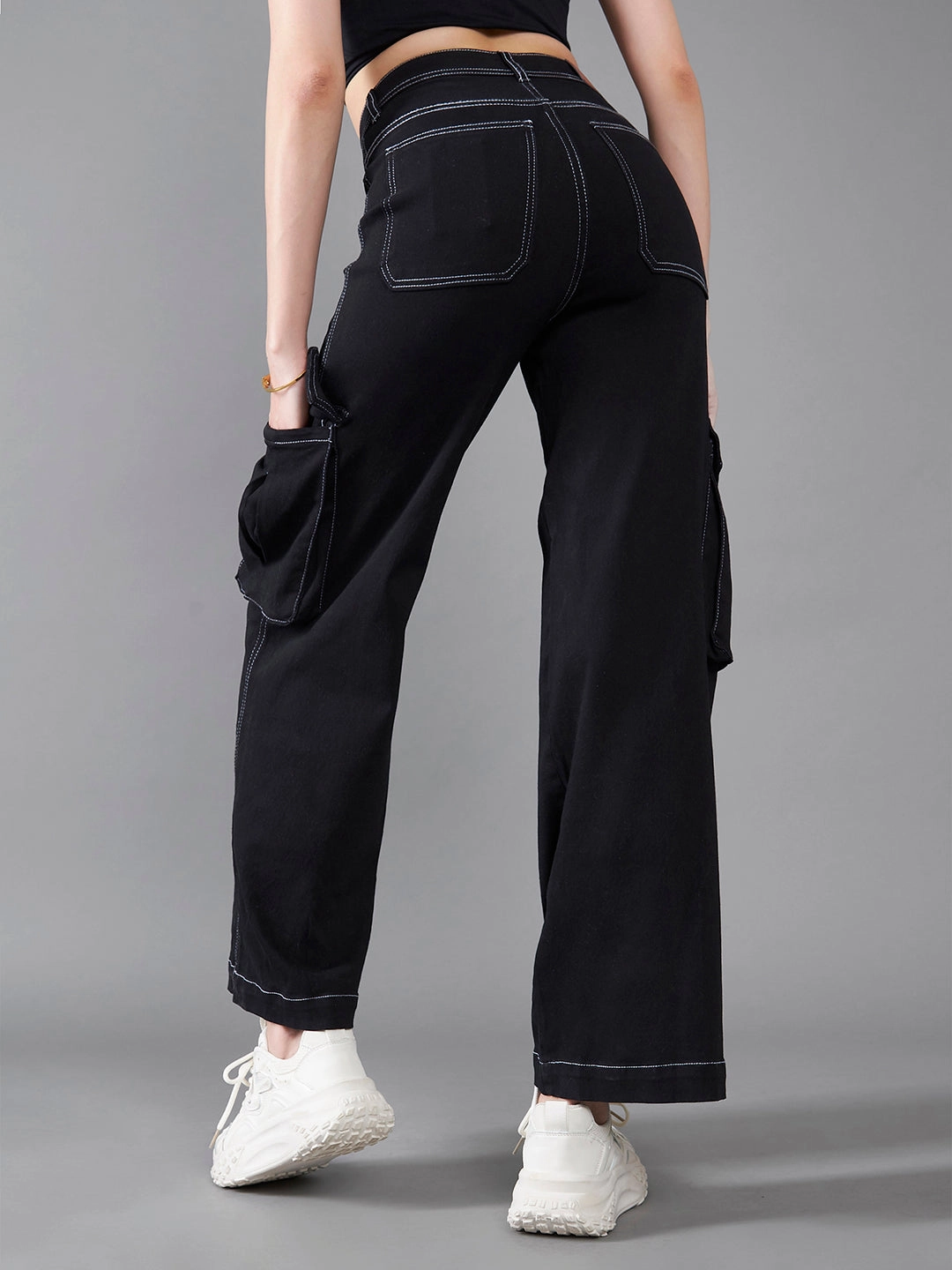 Creative Look Work Ready Lightweight Day Off Fit 24/7 Comfort Black Wide-Leg High-Rise Stretchable Patch Pocketed Denim Jeans