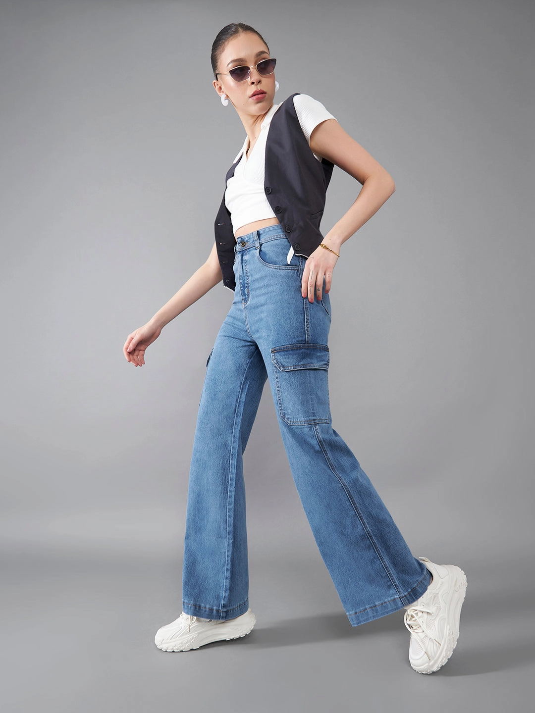 Flexible Waistband Anti Pilling Technology 24/7 Comfort Blue Wide-Leg High-Rise Mildly Distressed Regular Length Stretchable Cargo Denim Jeans