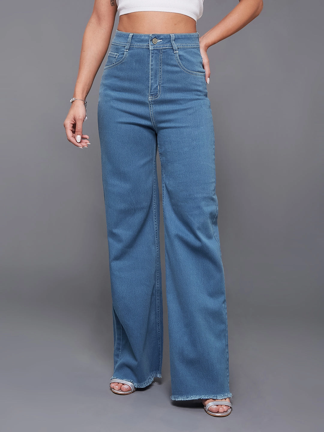 Sandblasted Details Travel Outfit Casual Stretch 24/7 Comfort Blue Wide-Leg High-Rise Stretchable Denim Jeans