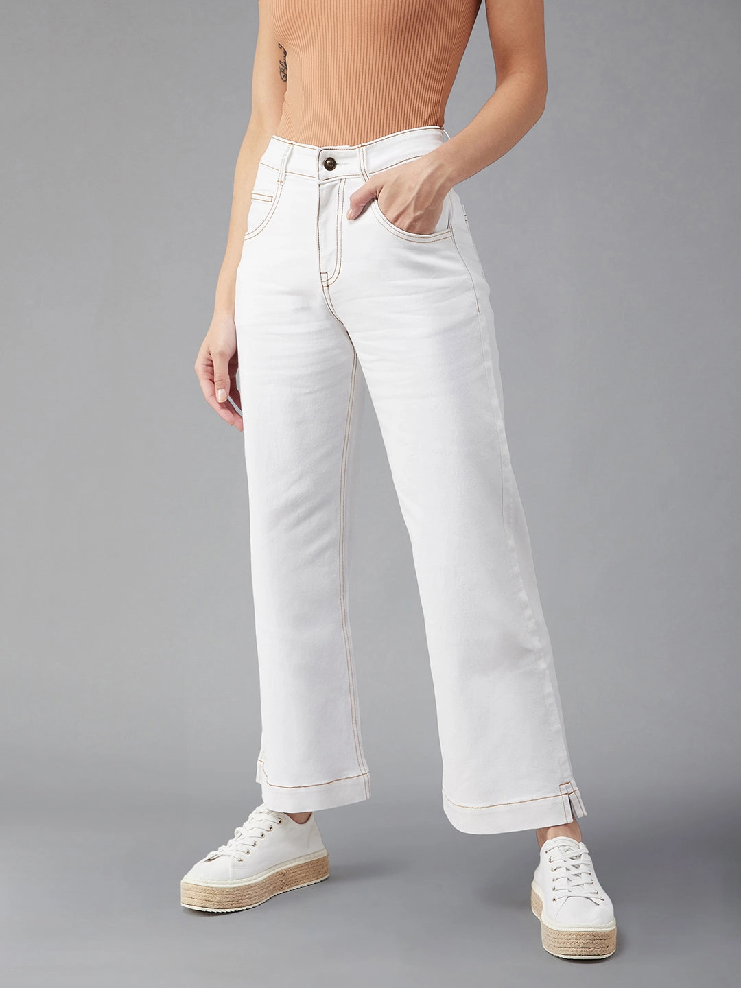 Street Appeal Weekend Warrior Festival Outfit Smooth 24/7 Comfort White Flared Mid-Rise Ankle length Stretchable Denim Jeans