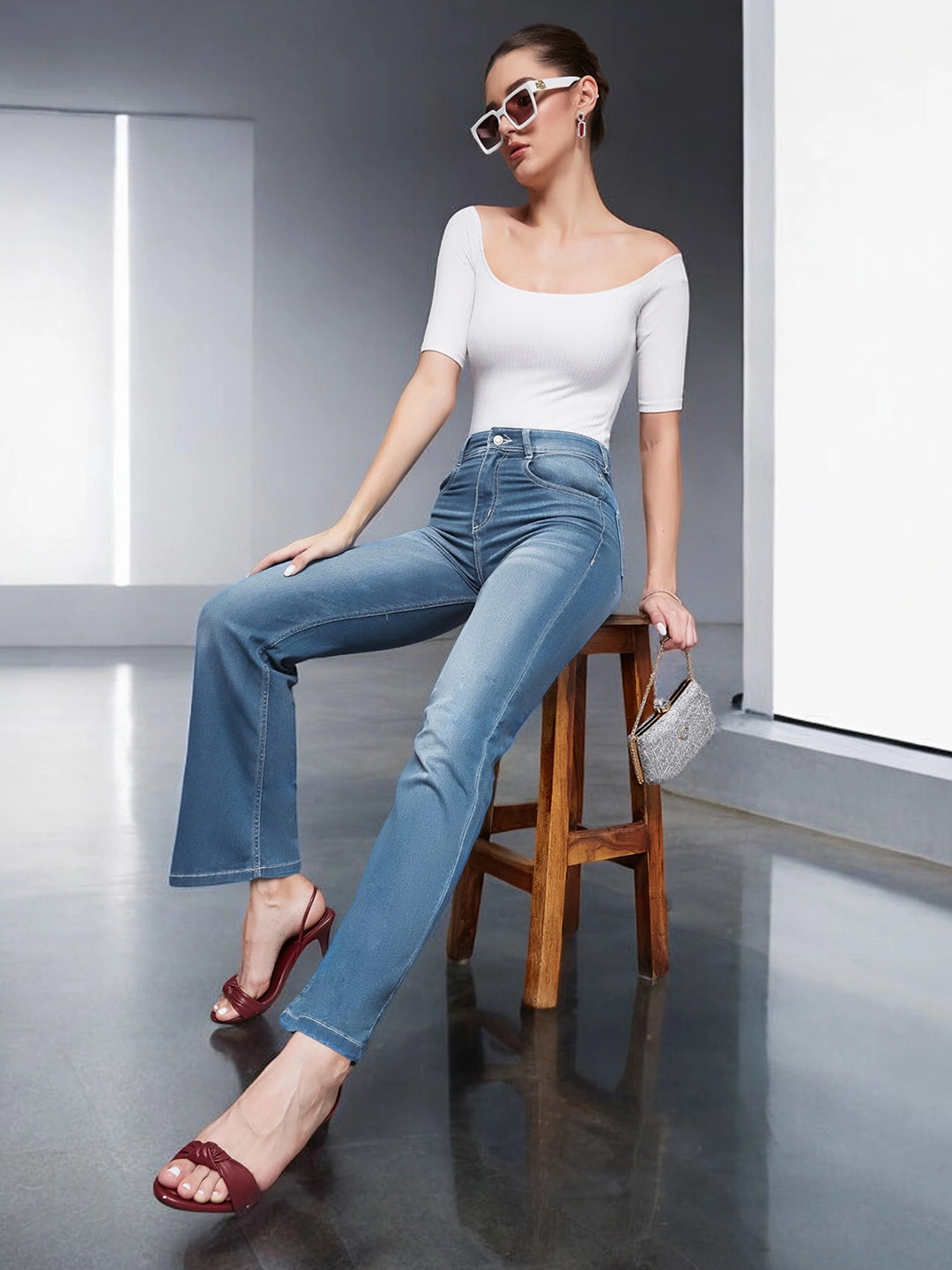Chill Vibes 24/7 Comfort Women's Light Blue Wide-Leg Mid-Rise Light weight Denim Jeans