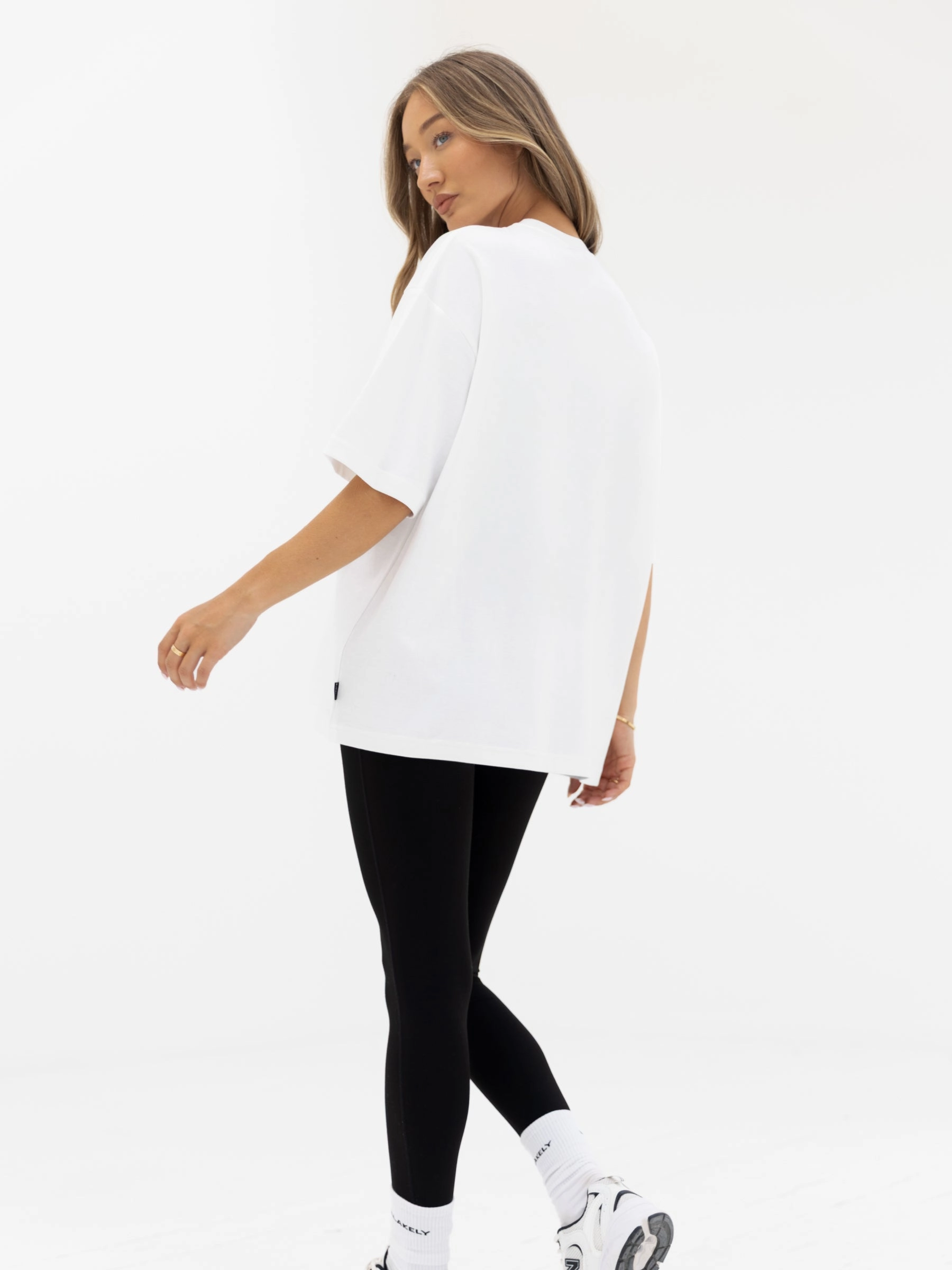 Pacer 610 Ultra Oversized T-Shirt - Bright White Versatile Piece