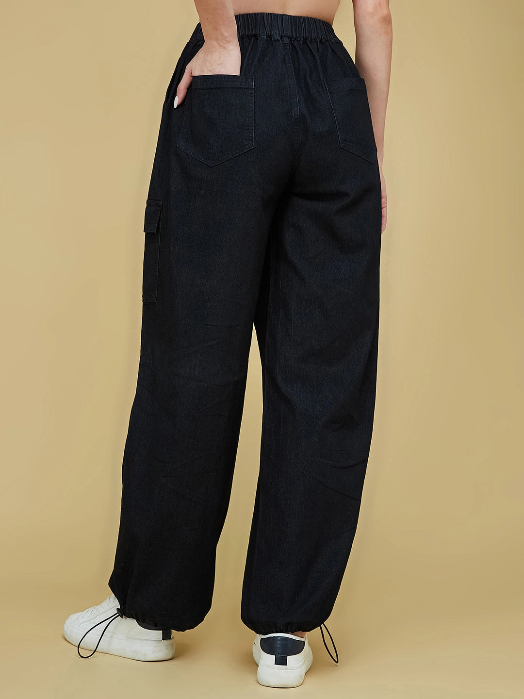 Women's Black Straight-Fit High-Rise Clean-Look Stretchable Light Weight Denim Jeans Modern Winter Warmth Loose Earthy Rainy Day City Walk