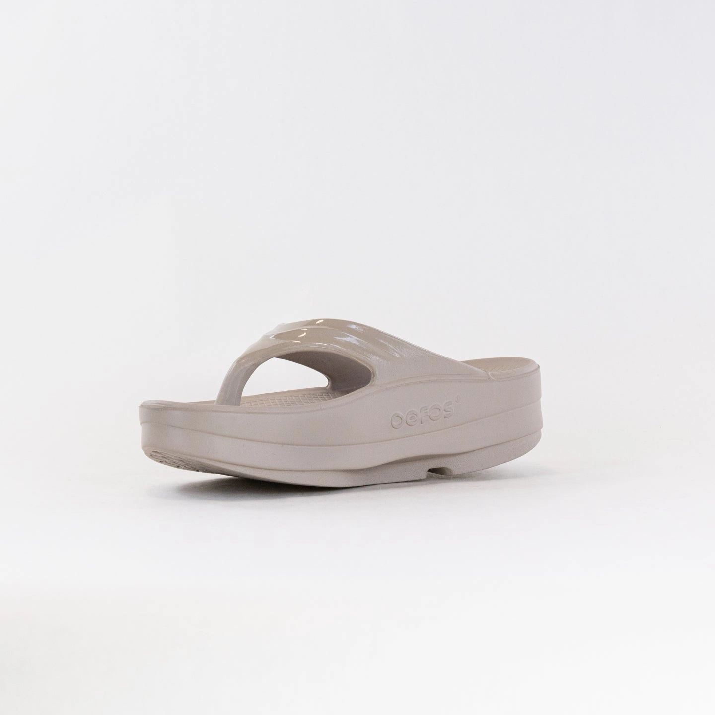 OOFOS OOMega Oolala Thong Sandal (Women's) - Nomad Sport Ease Anti Friction Edge Binding