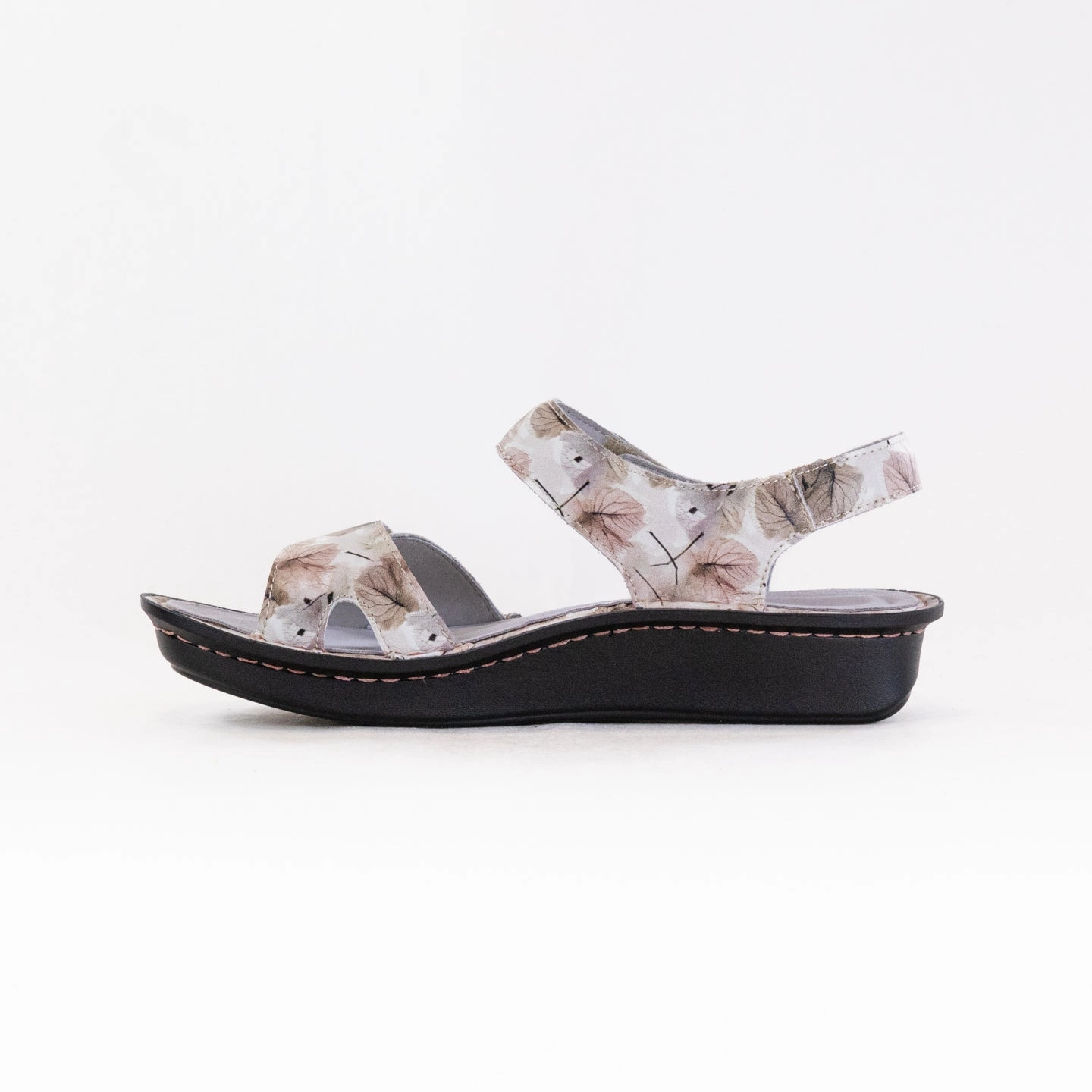 Alegria Vienna (Women's) - Soft As I Leaf You Synthetic Weave Trendy Footwear For Travel