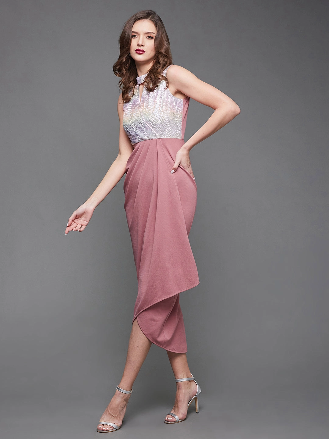 Lace Accent CrinkleResistantWeave Crease Ease Women's Dusty Pink Halter-Neck Sleeveless Self Designed Draped Polyester Midi Dress