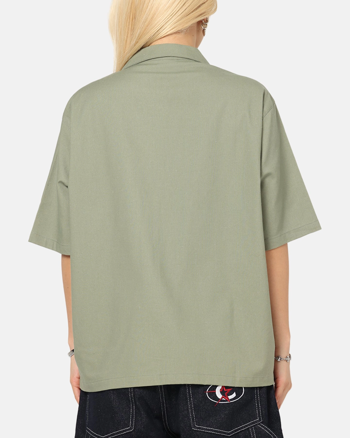 Carre Hand Picked Button Up Shirt Green Sporty Design Odor Resistant Finish