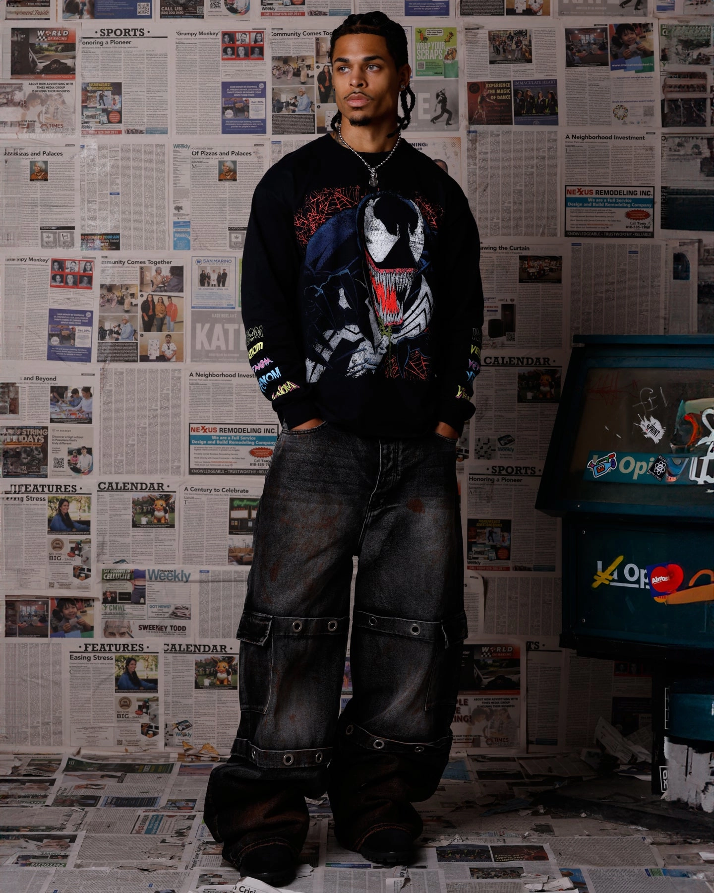 Goat Crew Marvel Venom Eddie Brock Long Sleeve T-Shirt Black Wrinkle Free Texture