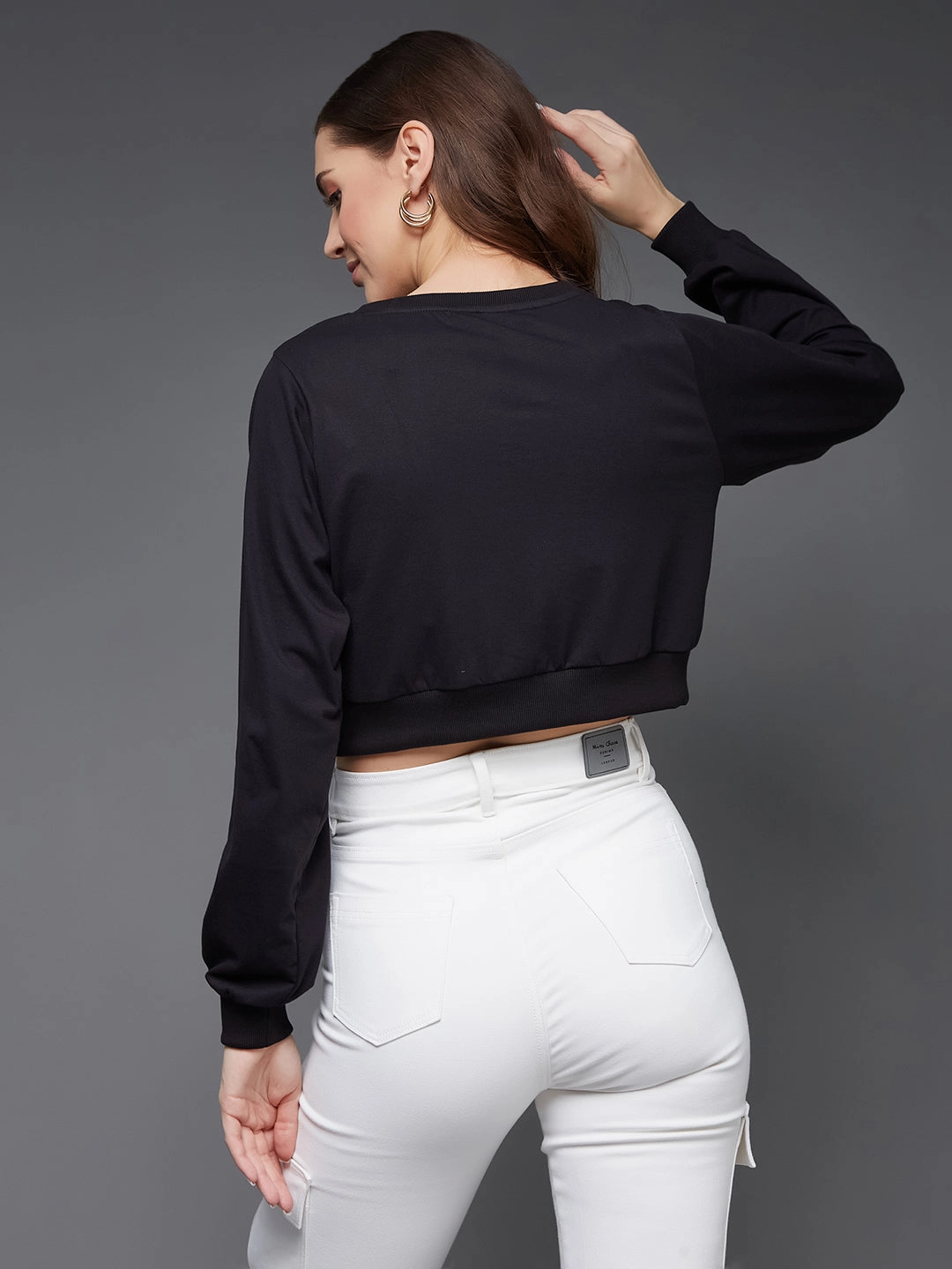 Women's Black Round Neck Full Sleeves Oversized Boxy Crop Top WrinkleResistant Cloth