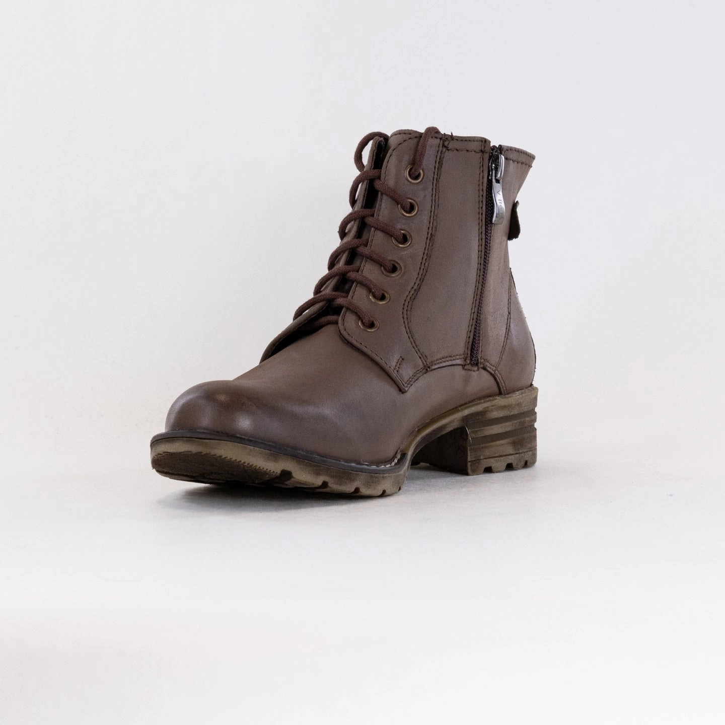 Metallic Accent Urban Fashion V-Italia Piper (Women's) - Brown