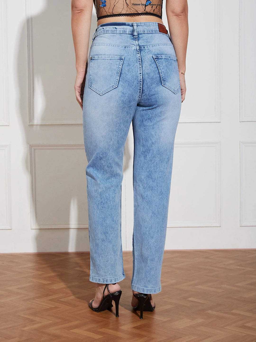 True Fit Smooth Comfort Hand Painted Denims: Minimalist Face Line Art Mom-Fit Jeans