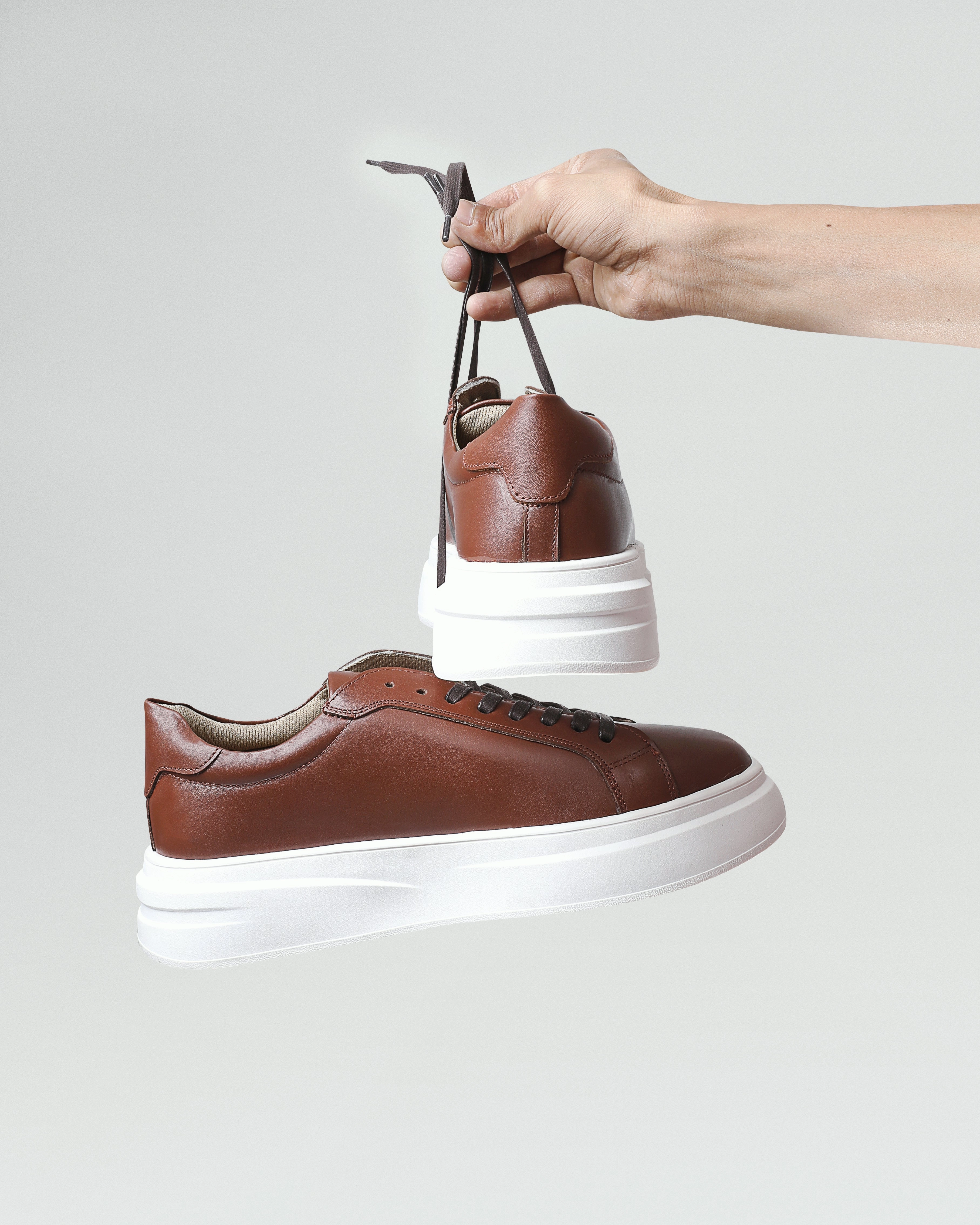 Non Marking Tread Traction Grip Pattern BlancPeak | Plain Brown Sneakers