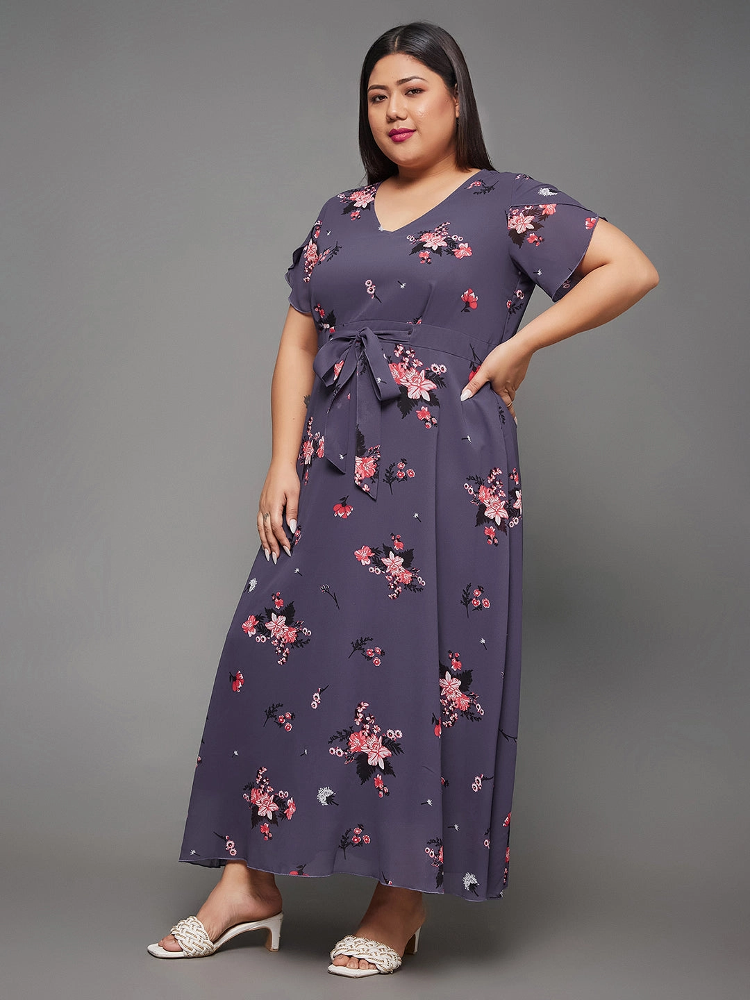Light Mood Confident Touch Body Bliss Multicolored Base Lavender Floral Pleated Midi Dress