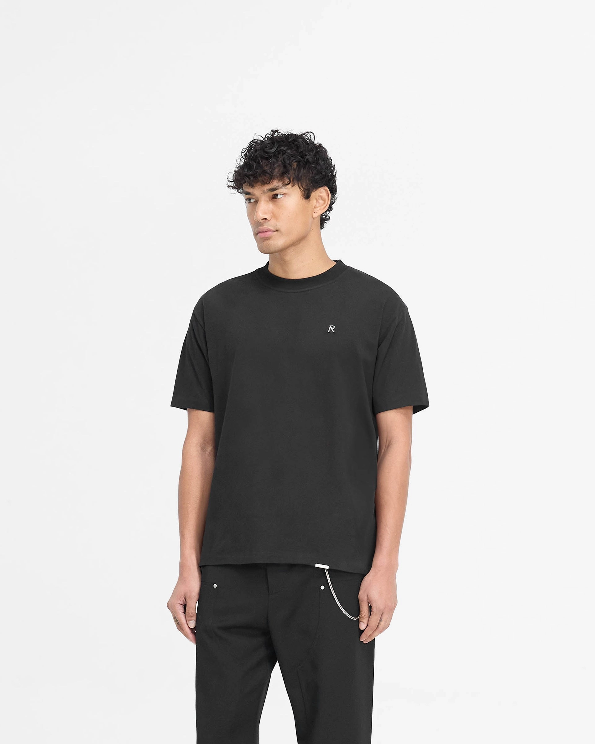 Metal Initial R T-Shirt - Jet Black Minimal Fit