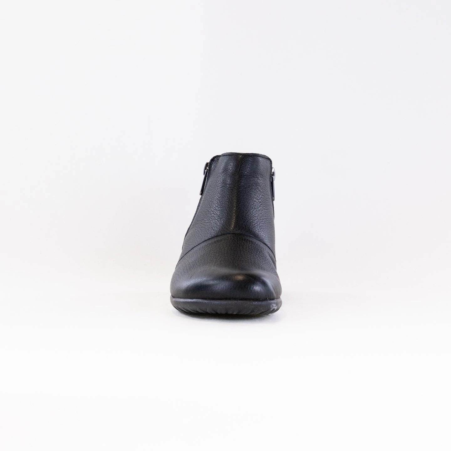 Distressed finish Naot Wanaka (Women's) - Black