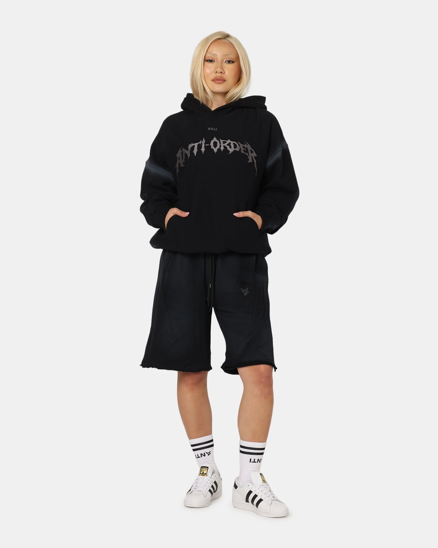 The Anti Order Apocalypse Sweat Shorts Sunfade Black Casual Essentials