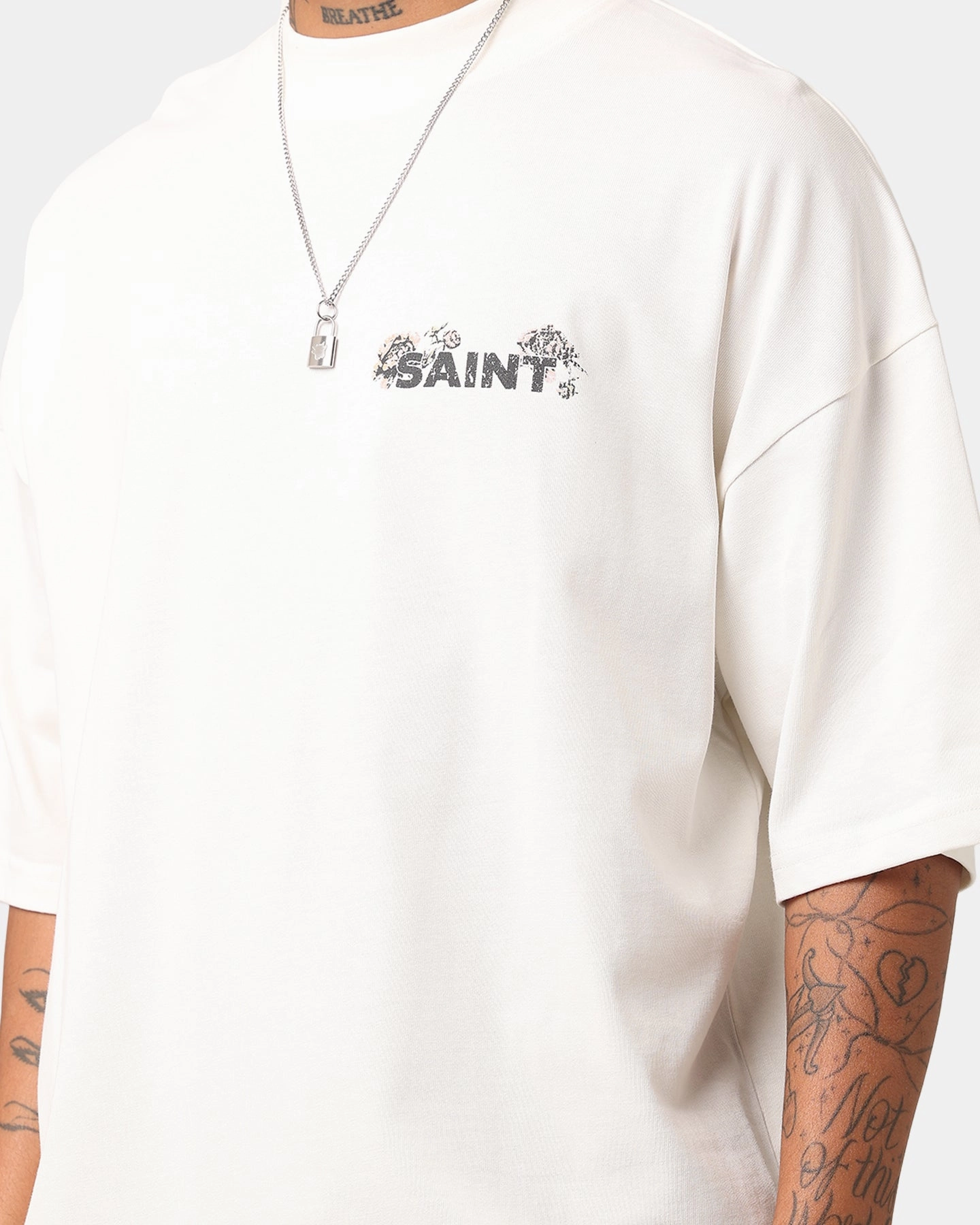 BreathableMeshPanels Saint Morta Wildflower T-Shirt Off White