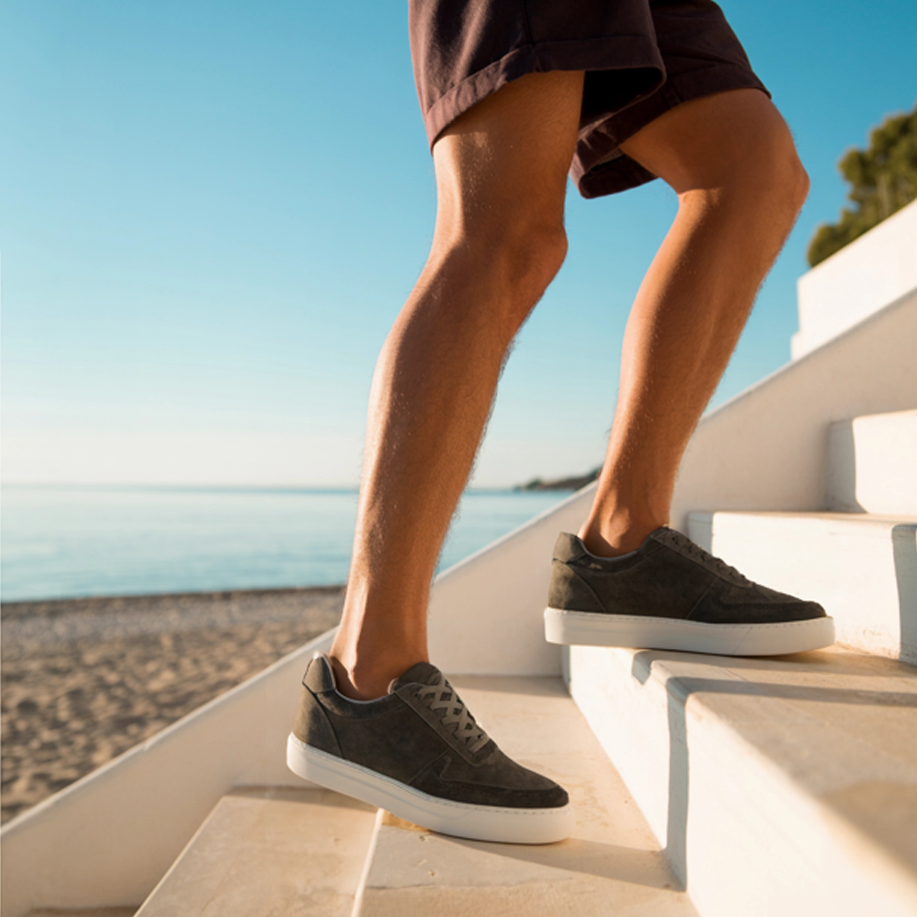 Brio DarkMode Snekaers Soccer Field Abrasion Resistant Welding