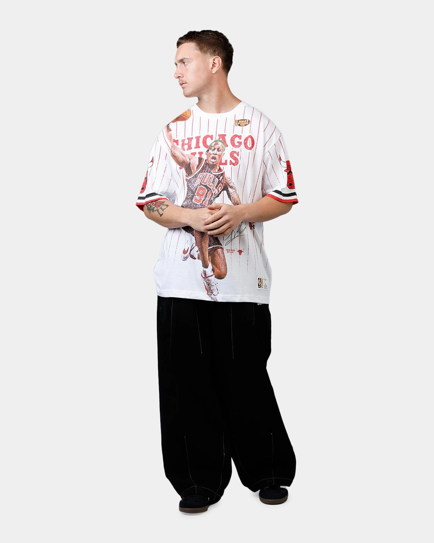 Ventilated Back Panel Durable Chainstitch Mitchell & Ness Chicago Bulls Dennis Rodman Playmaker T-Shirt White