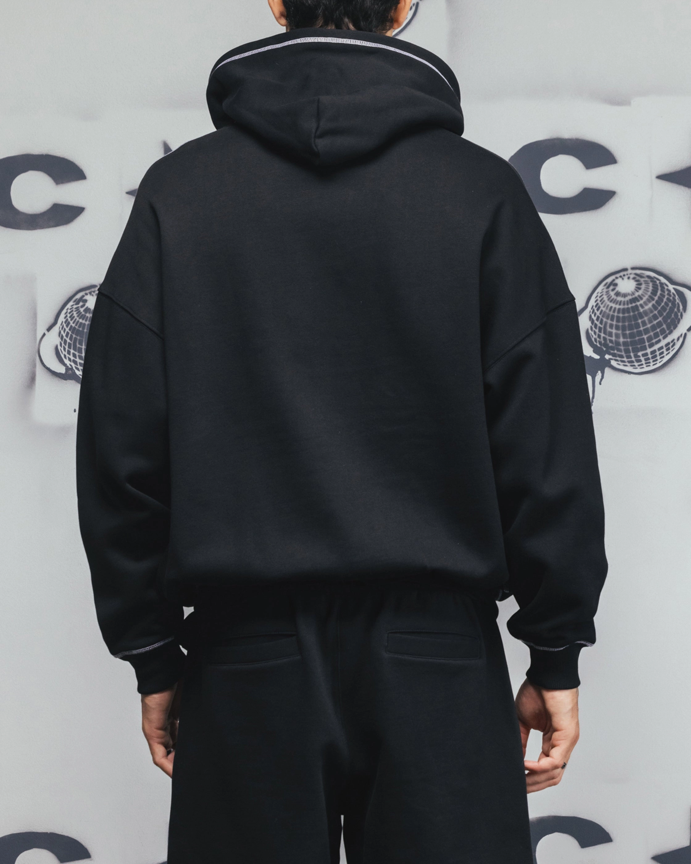 ComfortStretchFit QuickRelease Closure Carre Corrupt Hoodie Black