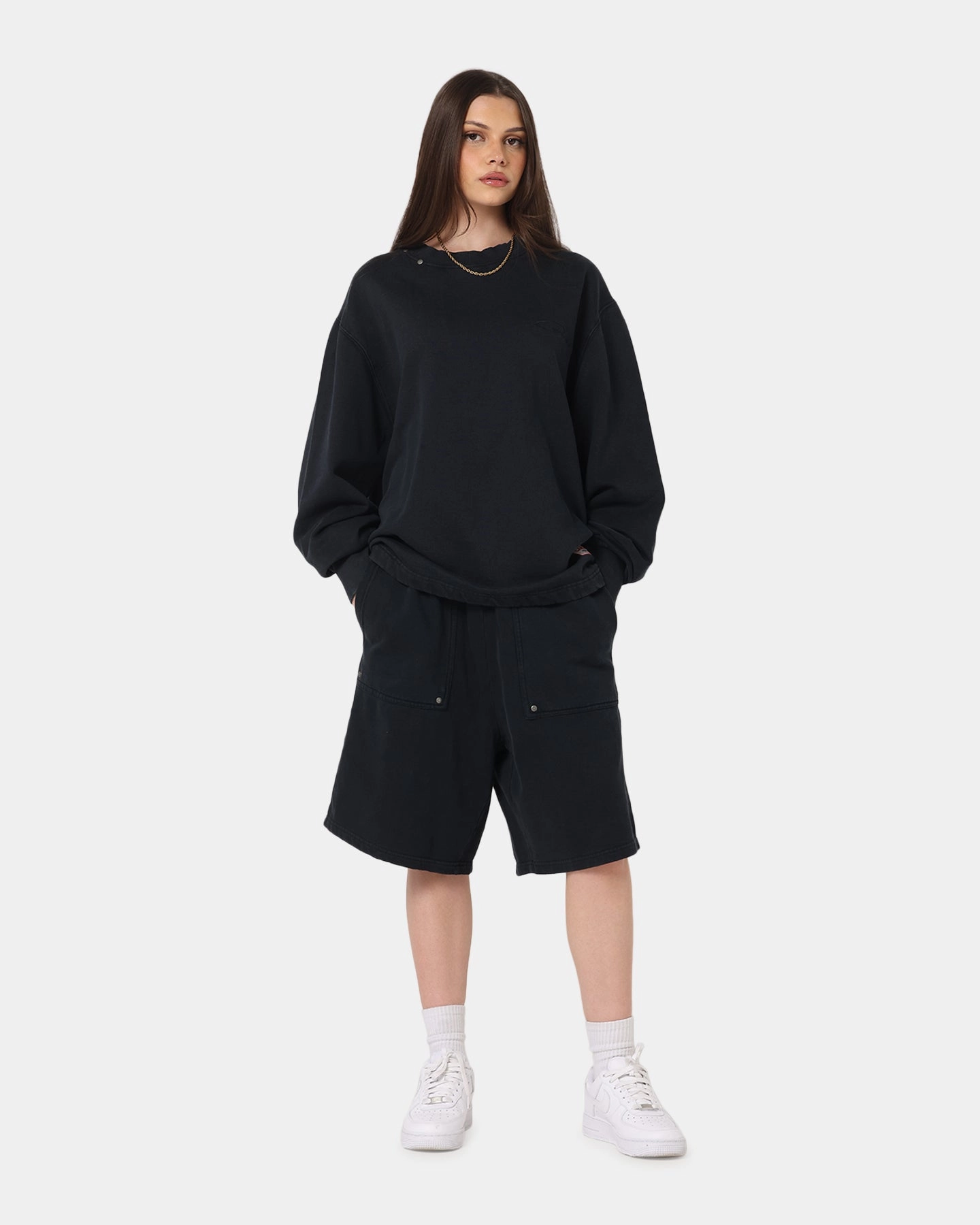 Carre Rivet Crewneck Charcoal HiddenStoragePocket