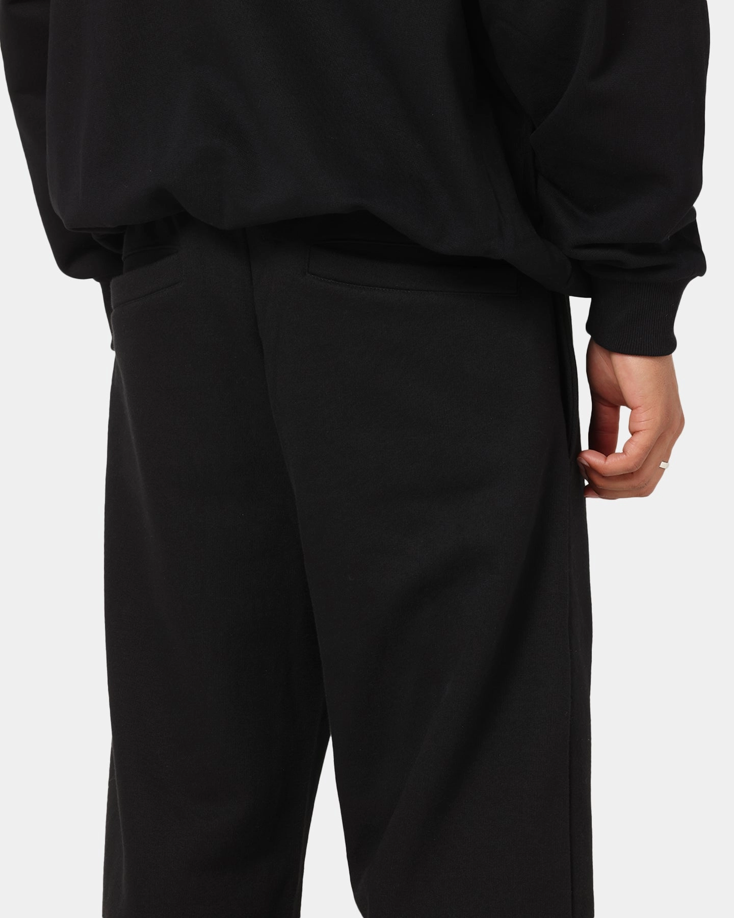 Carre Terrace Trackpants Black Simple Comfort Wear Breathable Motion