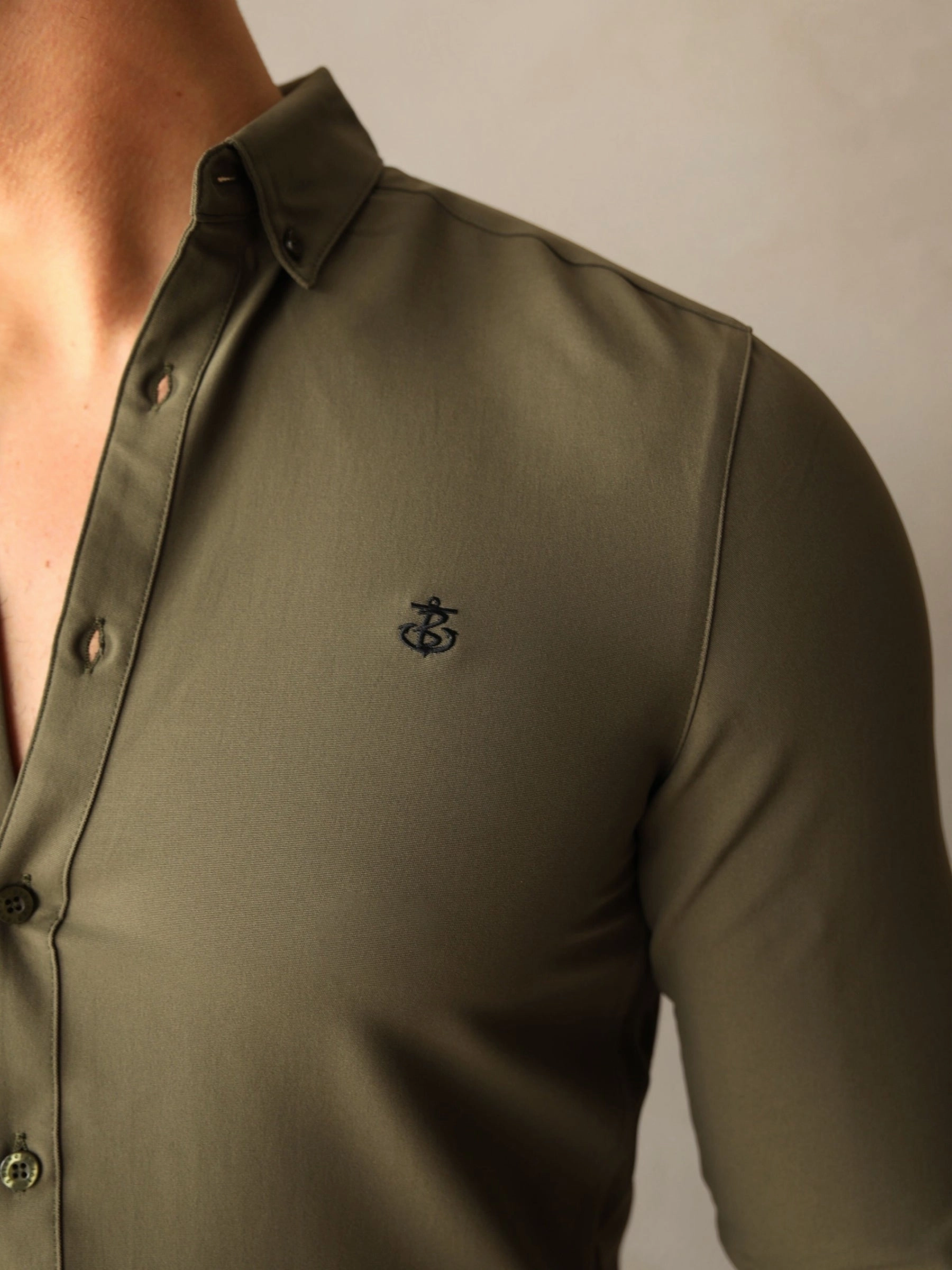 Carter Long Sleeve Shirt - Khaki Green Hypoallergenic Lining Durable Button Closures