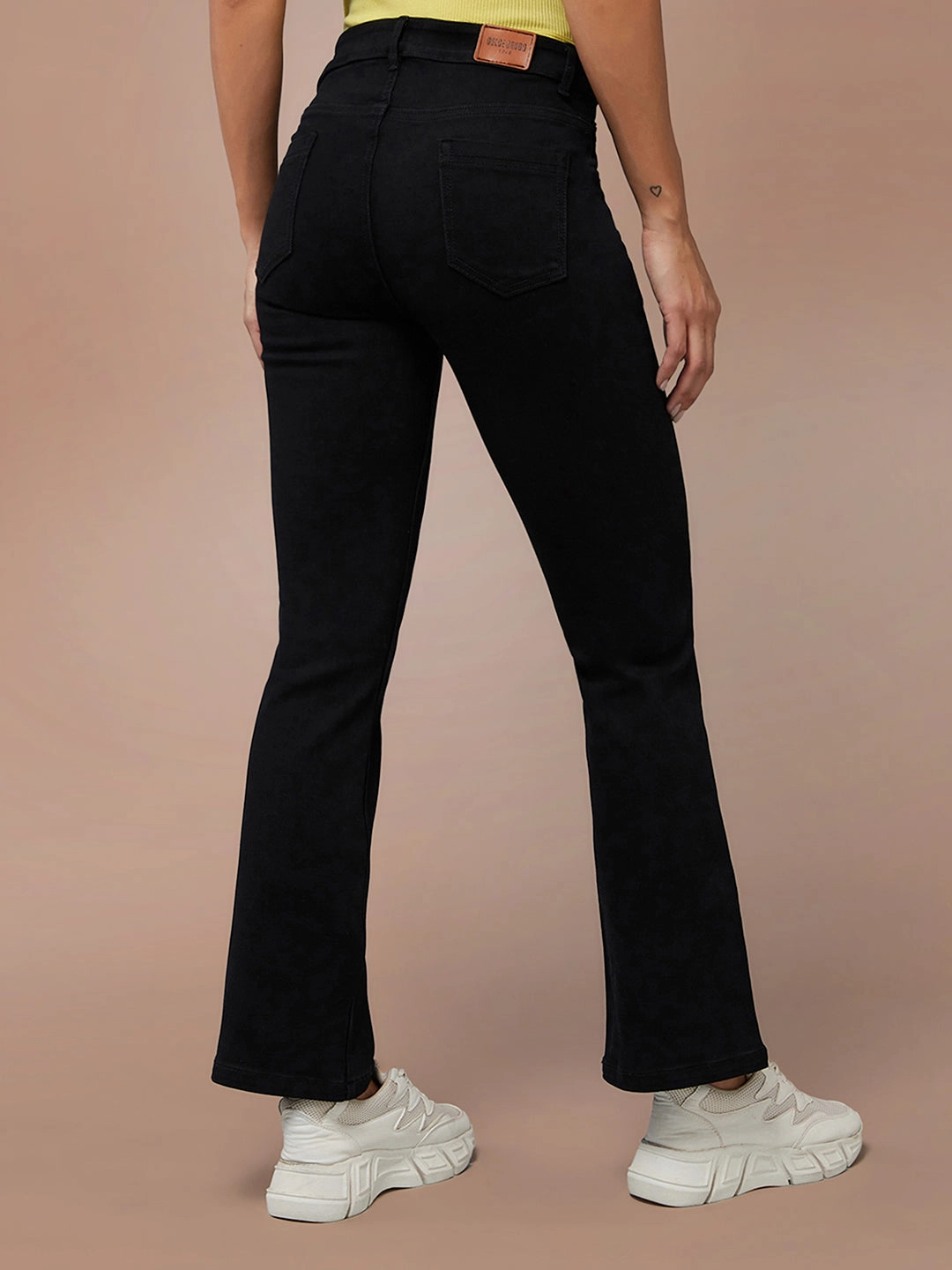 Yearlong Fit Chill Outfit CHASEstretch? Black Bell-Bottom Semi-Bootcut High-Rise Denim Jeans