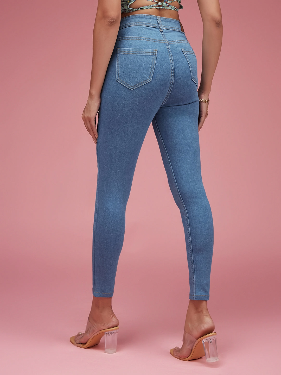 Traveler Gear Morning Stroll Light Wear CHASEstretch? Blue Skinny High-Rise Cropped Denim Jeans