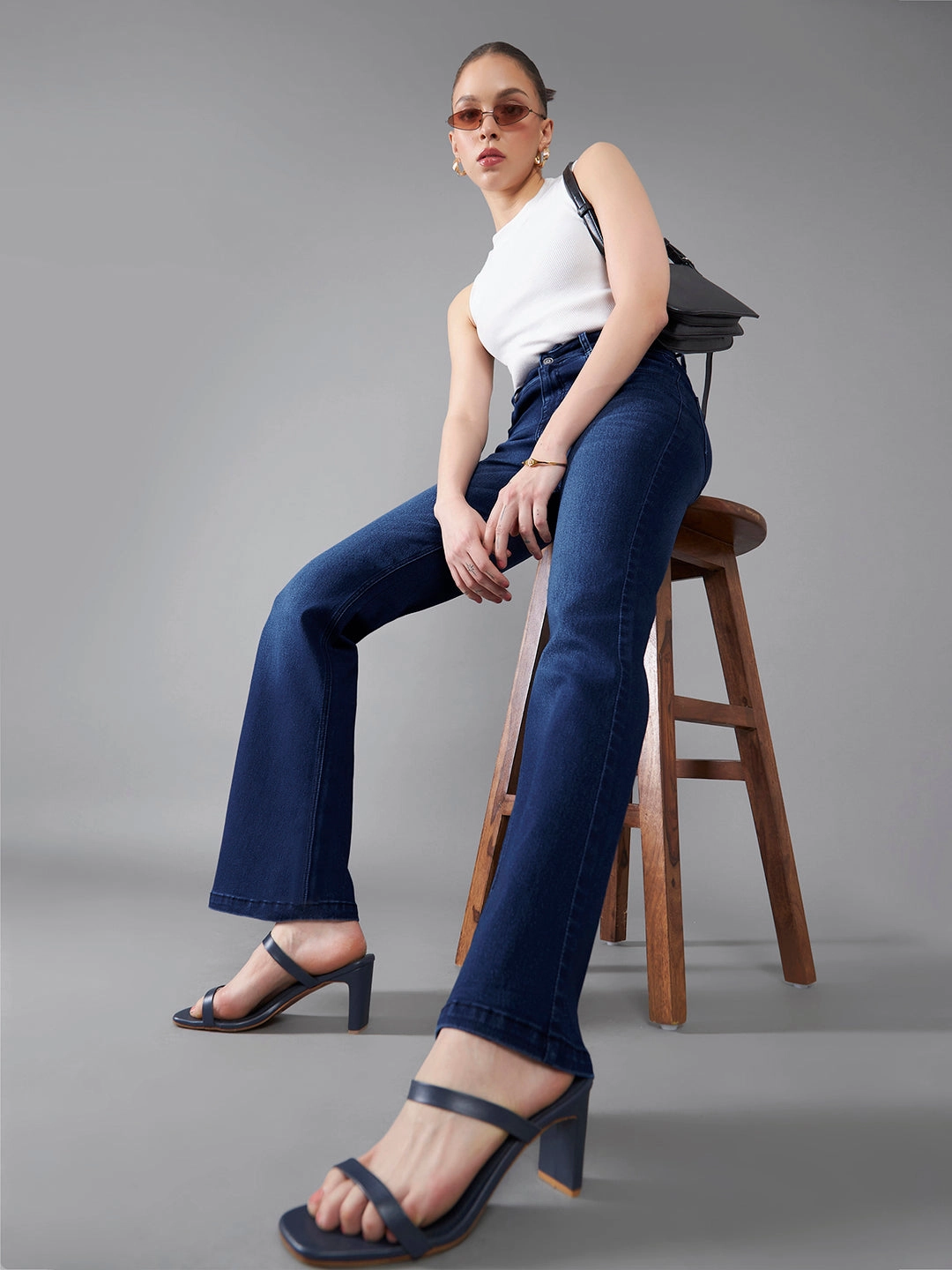 CHASEstretch? Navy-Blue Mid-Rise Bootcut Stretchable Flared Denim Jeans Functional Waistband