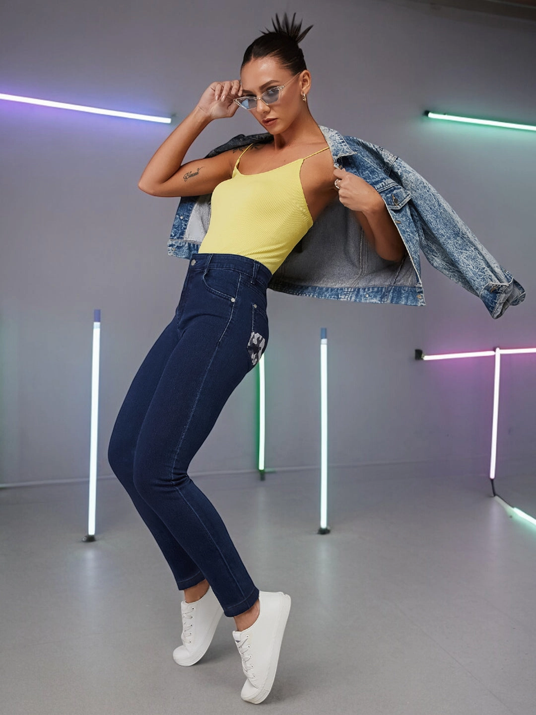 CHASEstretch? Navy-Blue Skinny-Fit Mid-Rise Denim Jeans Shrink Resistant Denim Traveler Gear Sustainable