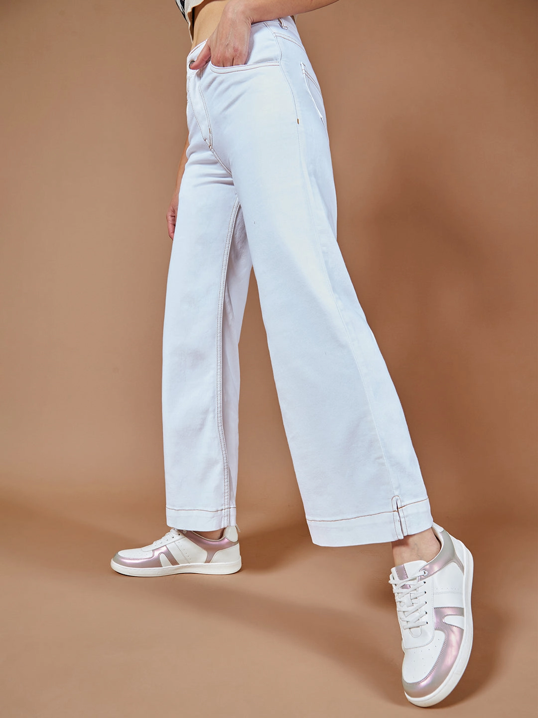 CHASEstretch? White Flared Mid-Rise Ankle length Stretchable Denim Jeans Seasonless wear Neutral Fit Piece