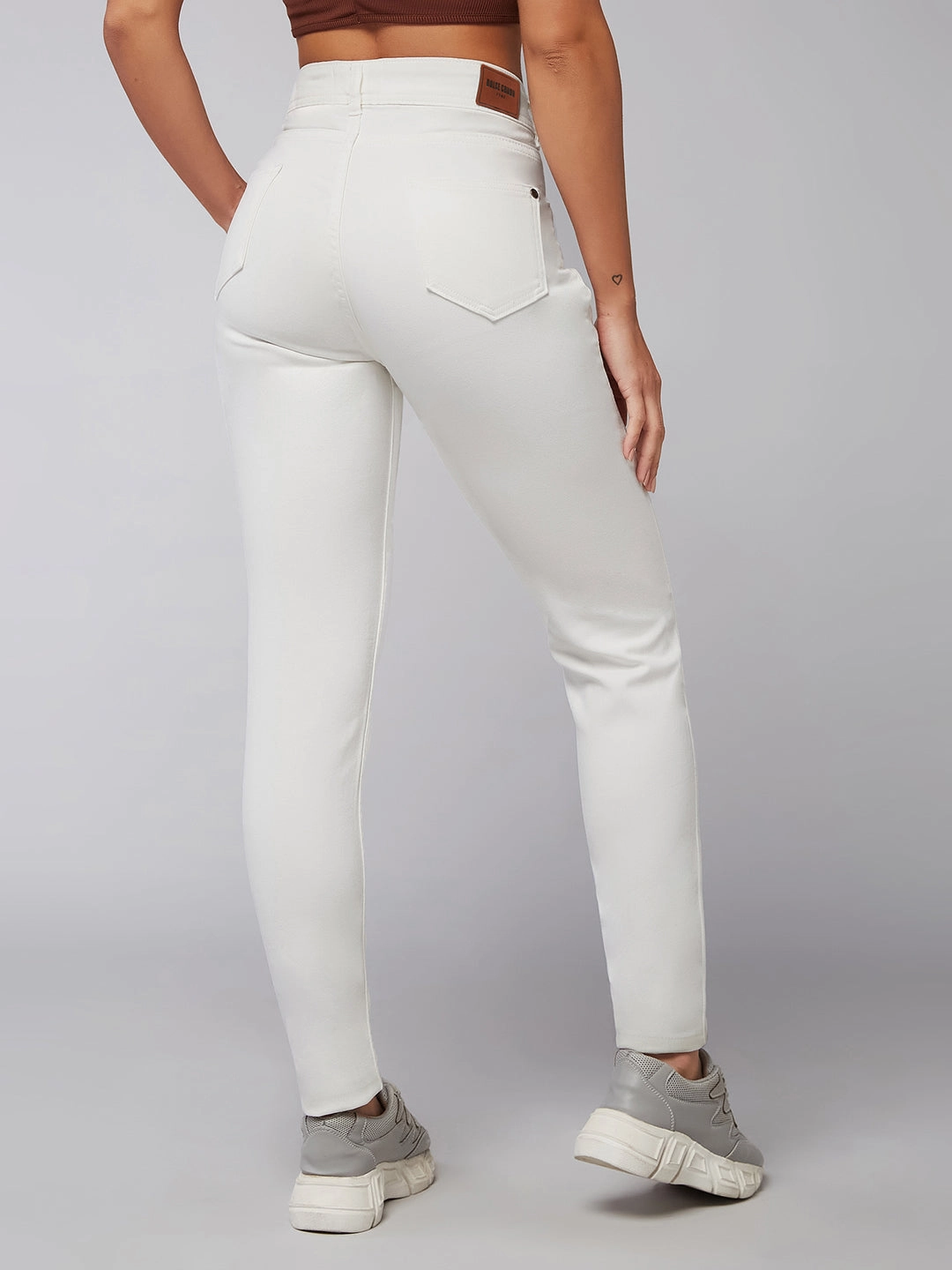Daily Go CHASEstretch? White Skinny Mid-Rise Denim Jeans