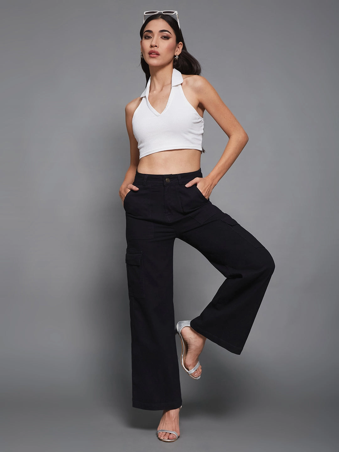 Work Ready Soft Athlete Fit Modern Autumn Days CHASEstretch? Women's Black Wide-Leg High-Rise Denim Cargo Jeans