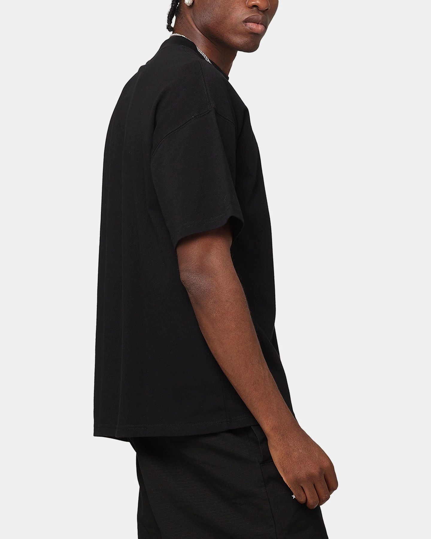 Carre Floral Pocket Oversized T-Shirt Black QuickDry Performance DoubleLayeredCollar