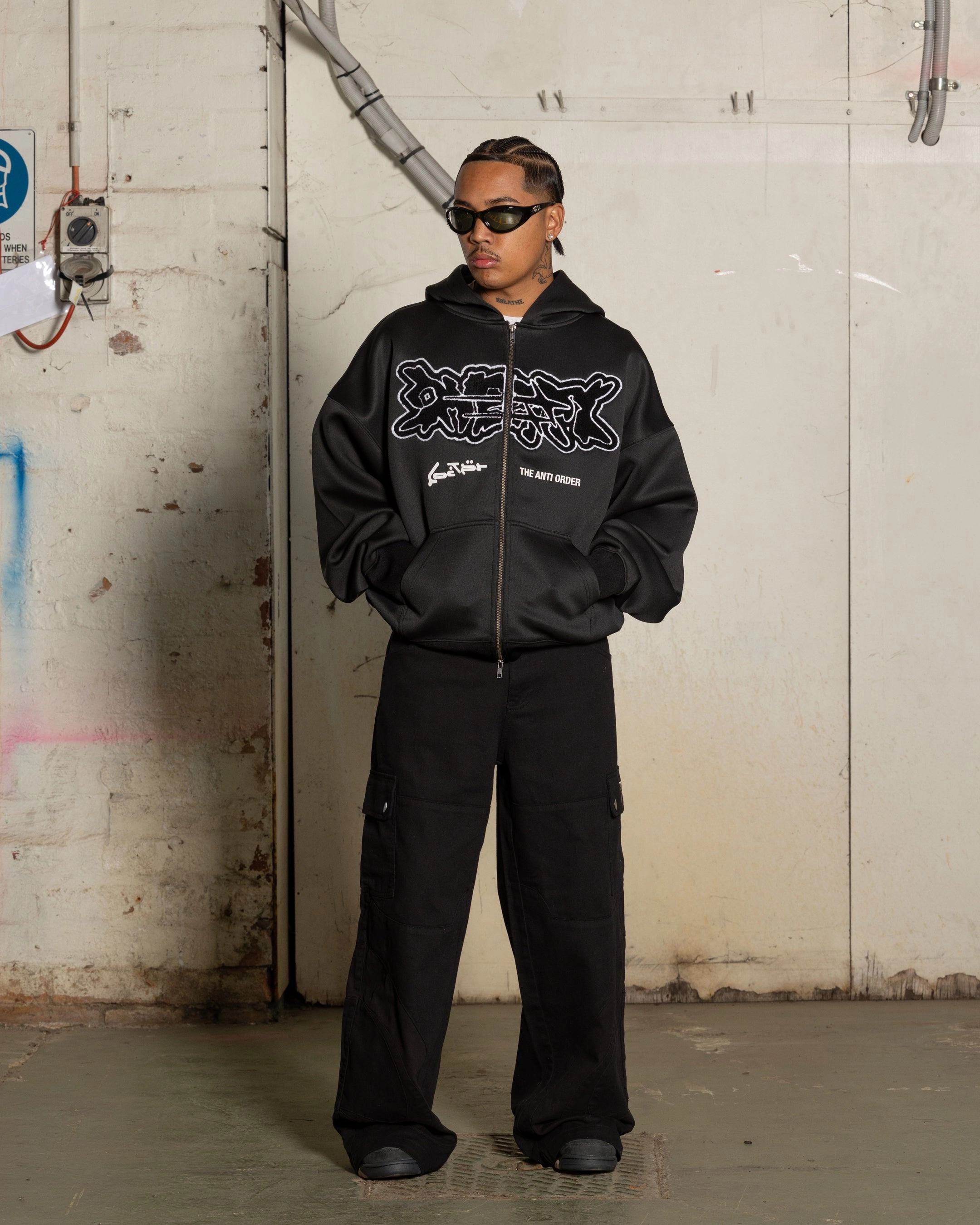 Padded hips Durable Waistband Loiter X The Anti Order Flow Cargo Pants Black