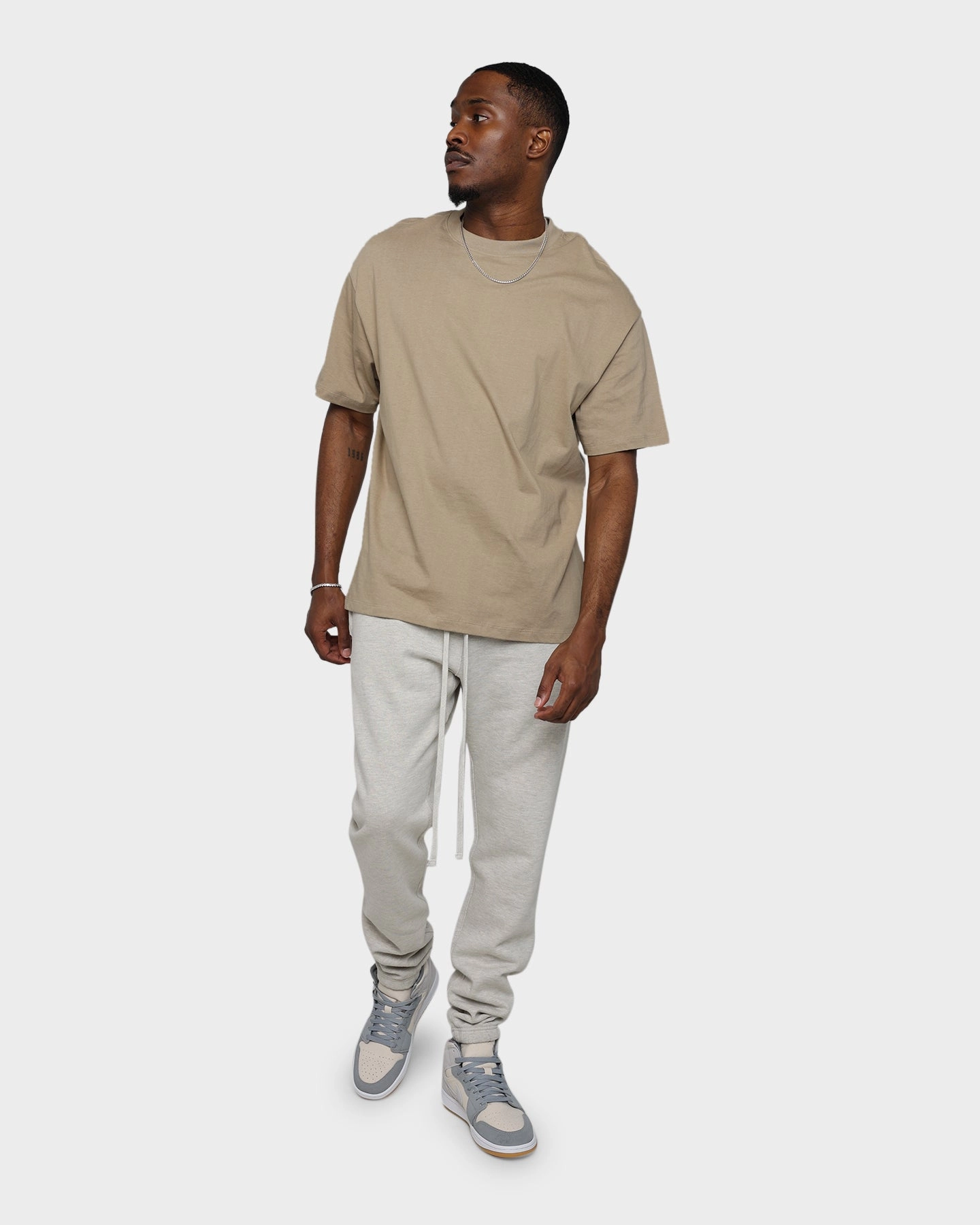 Perfect Shape Seasonless wear MNML Every Day Sweat Pants Grey