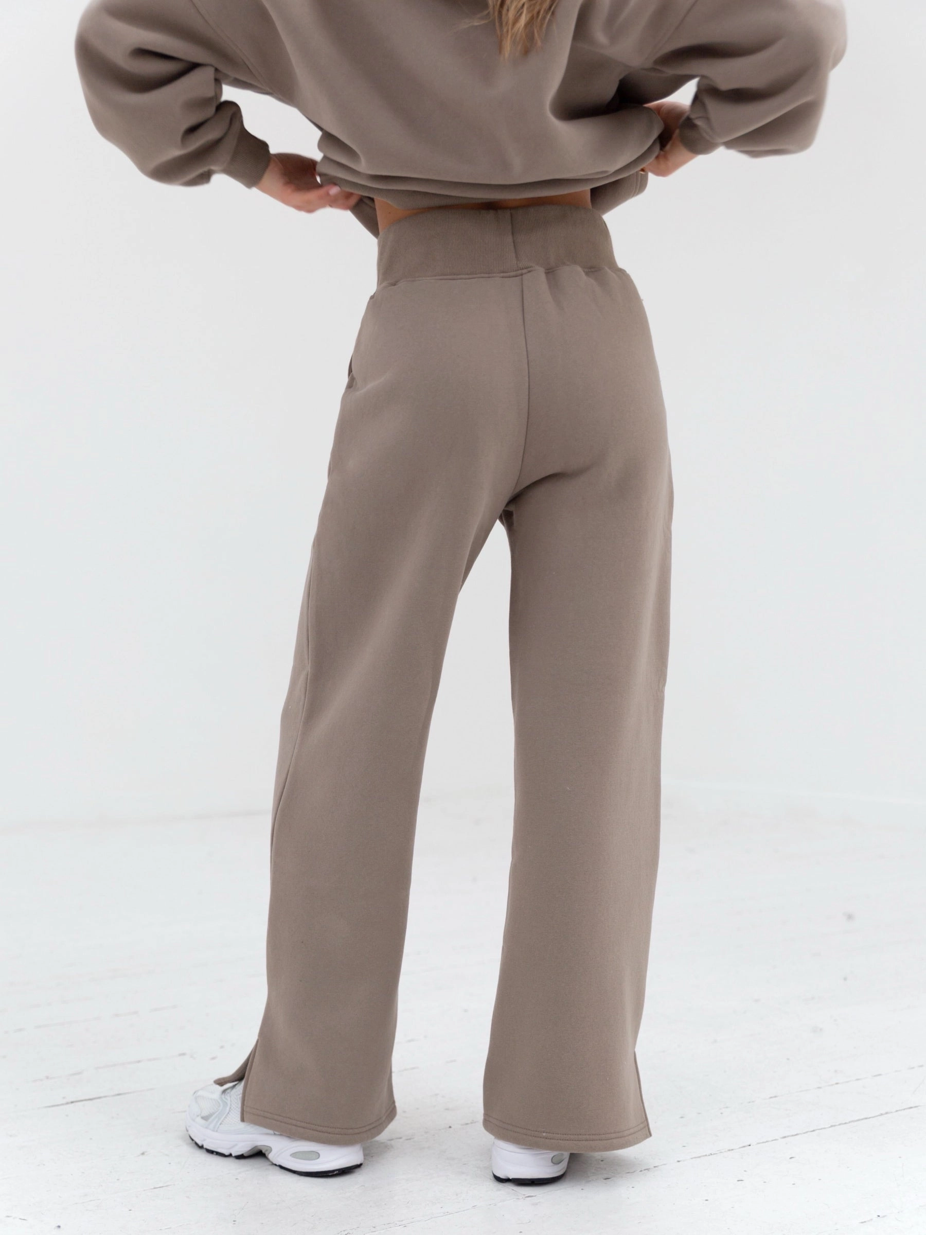 Varsity Wide Leg Sweatpants - Light Beige Sporty Touch
