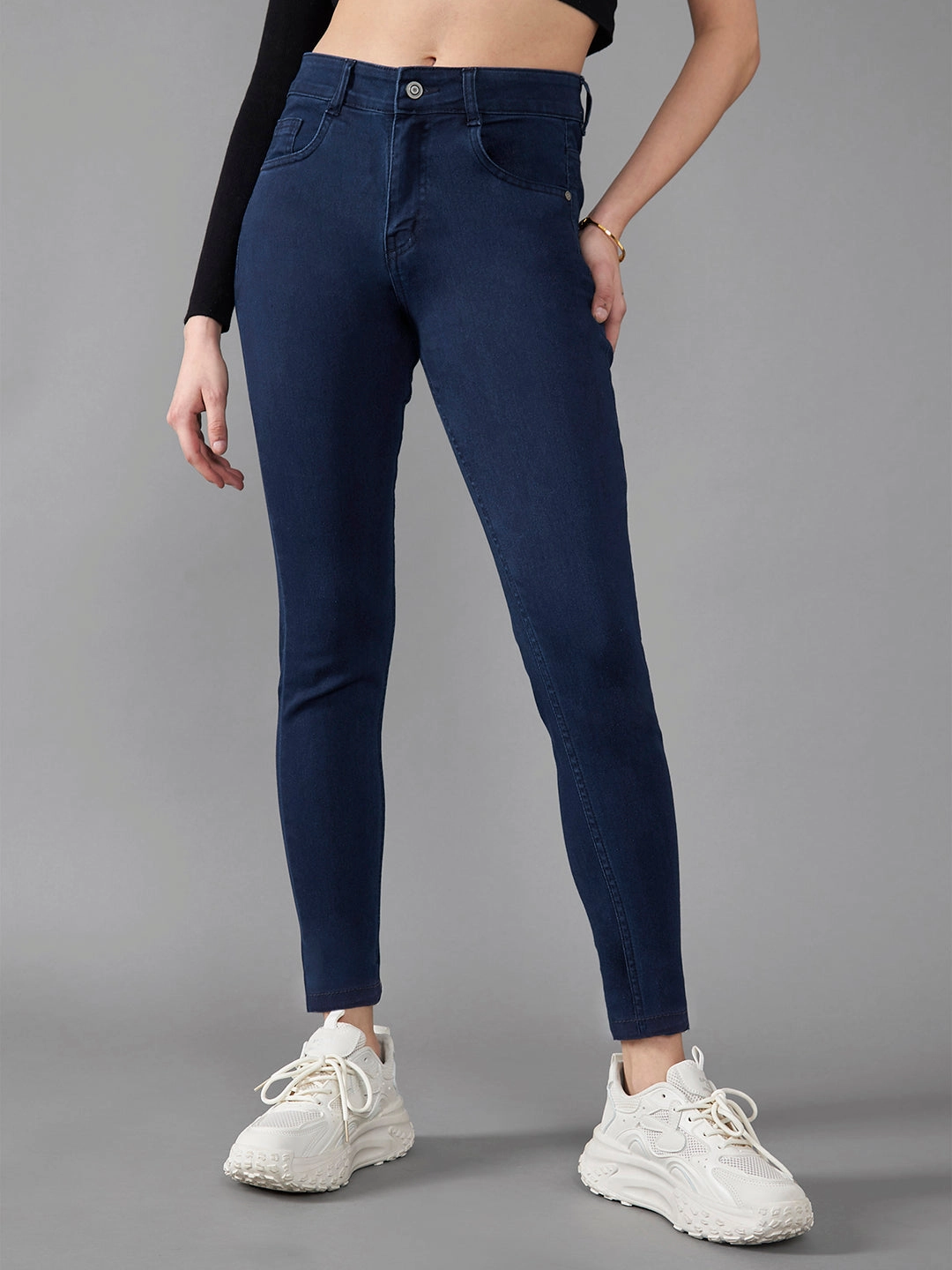 CHASEstretch? Navy-Blue Skinny-Fit Mid-Rise Denim Jeans Beach Day Winter Warmth Classic Subtle design
