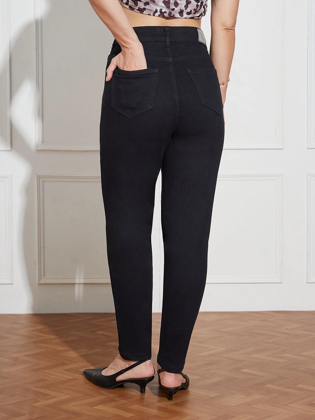 Women's Black High Rise Clean Look Regular-Length Stretchable Denim Mom Jeans Effortless Waist