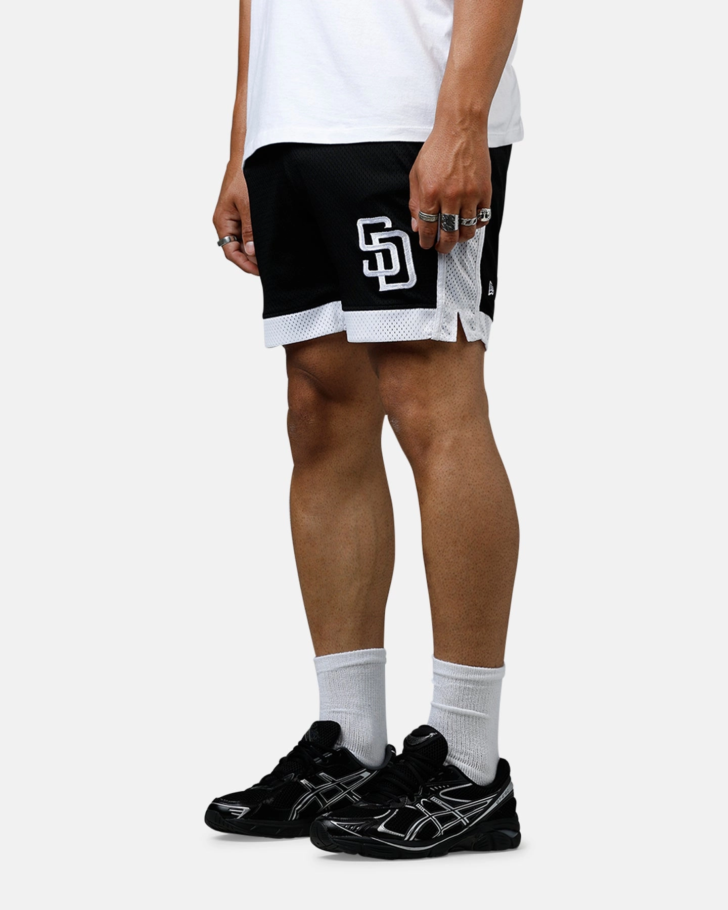 Comfort for All Versatile Waist New Era San Diego Padres Sport Class Shorts Black/White