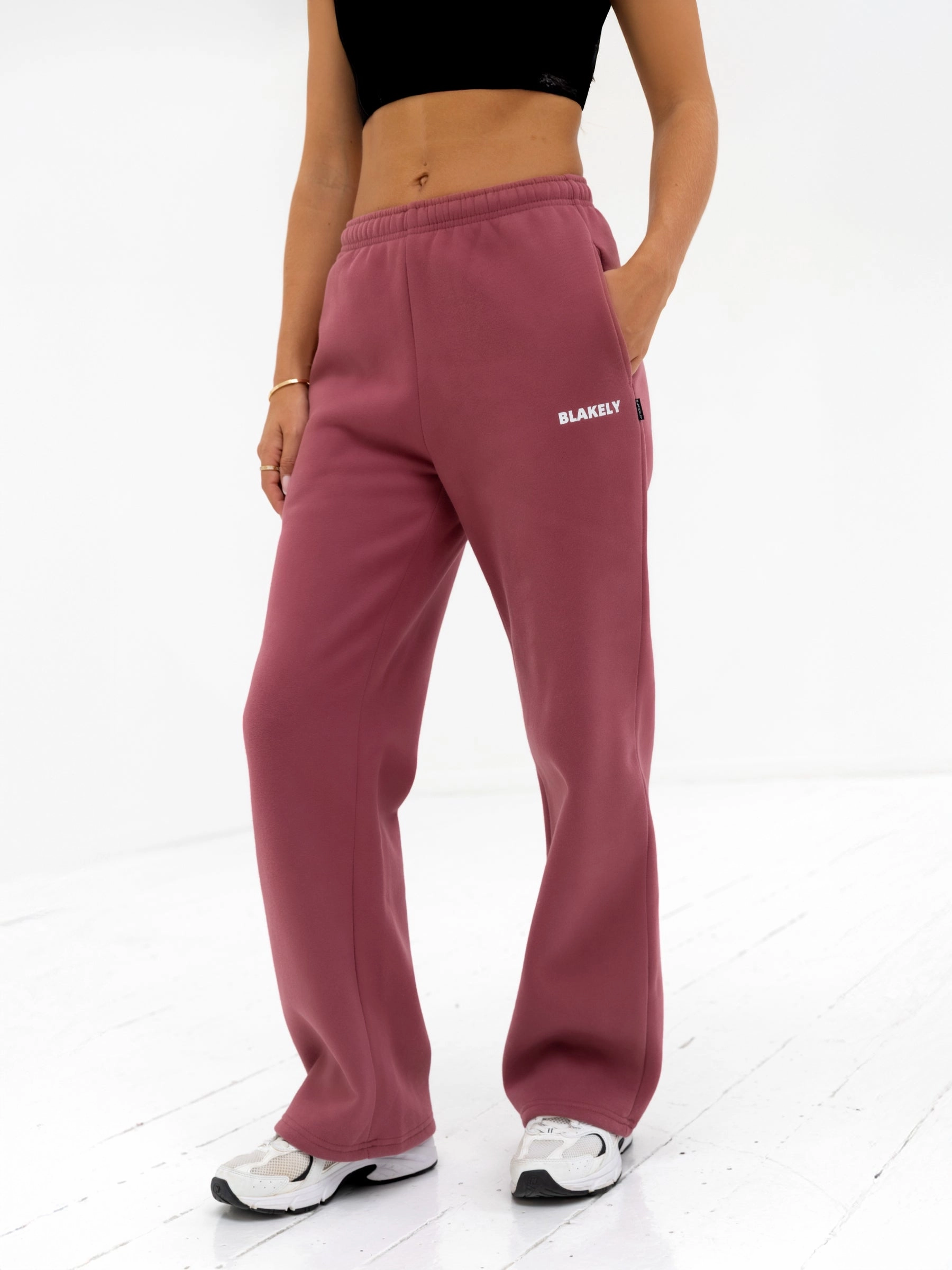 Modern Comfort Amelie Wide Leg Sweatpants - Dark Pink