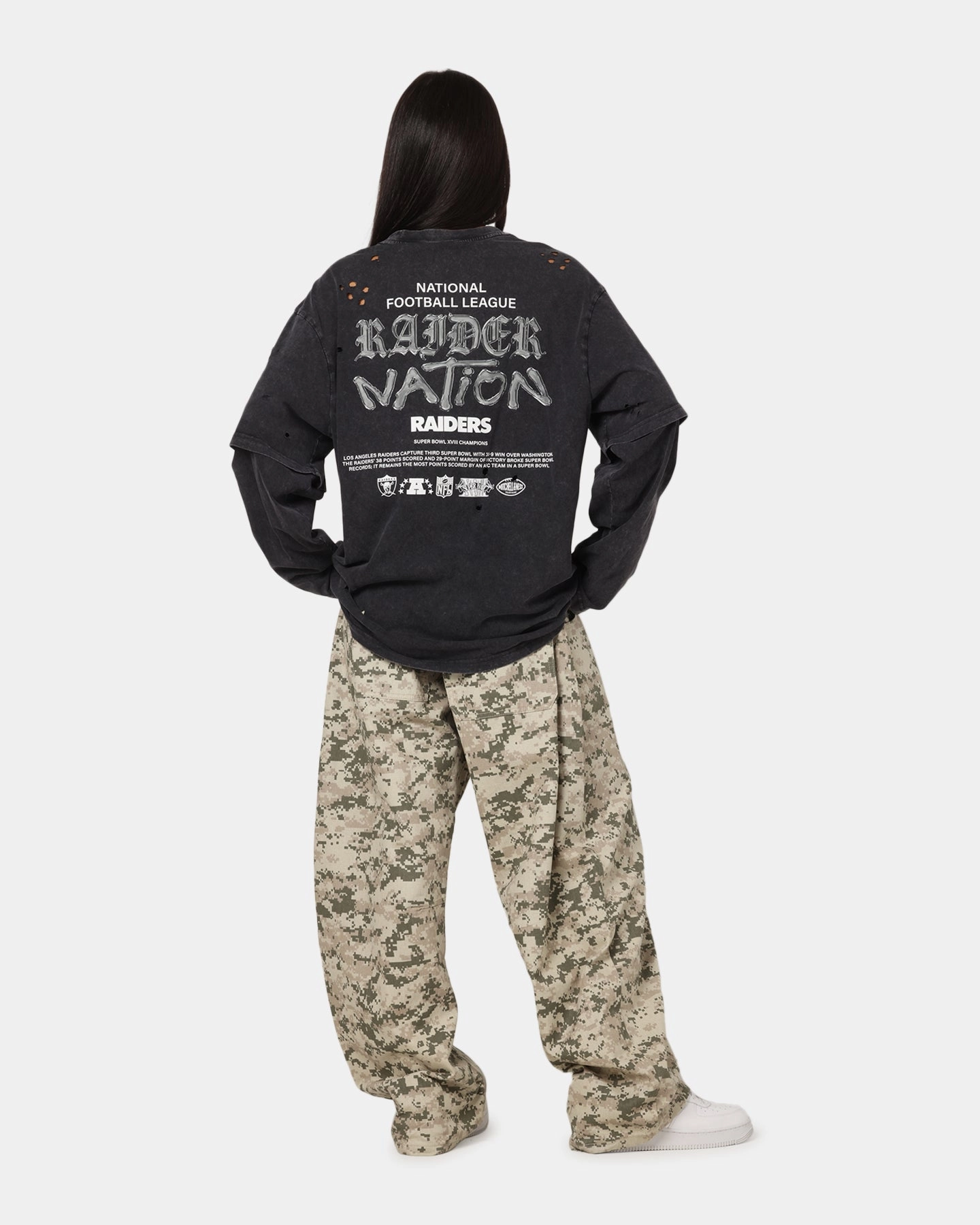 Hypoallergenic fabric Unlined Design Mitchell & Ness Las Vegas Raiders Chromed Mock Long Sleeve T-Shirt Faded Black