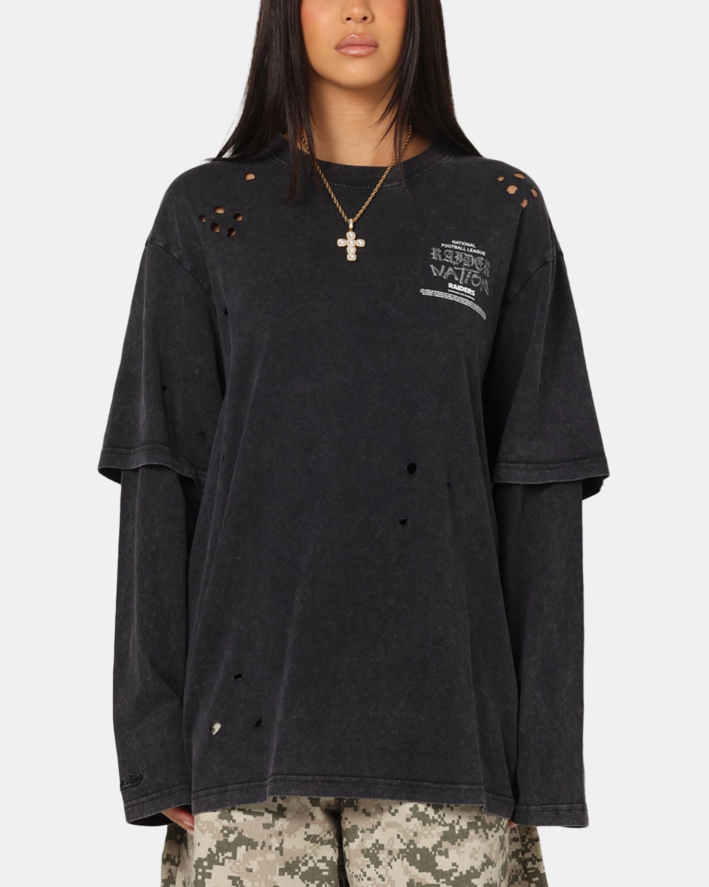 TonalStitching FoamReinforcedCollar Mitchell & Ness Las Vegas Raiders Chromed Mock Long Sleeve T-Shirt Faded Black