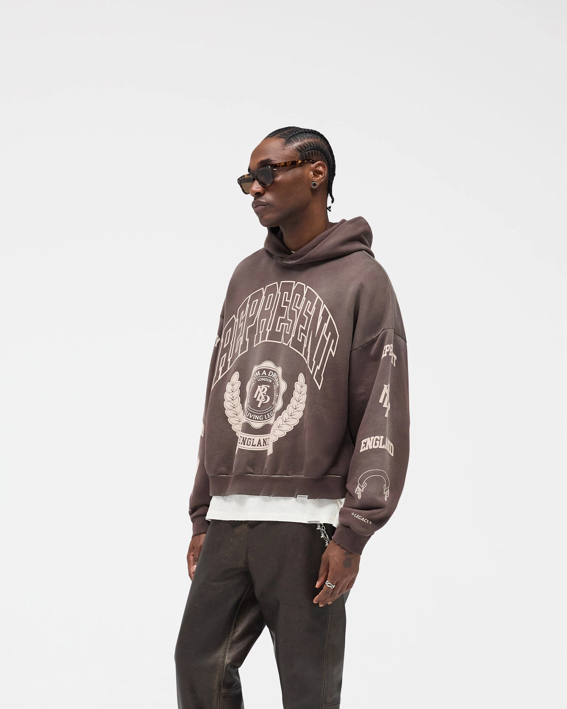 Relaxed Waist Dual Pocket Configuration Represent Legacy Crest Hoodie - Nero